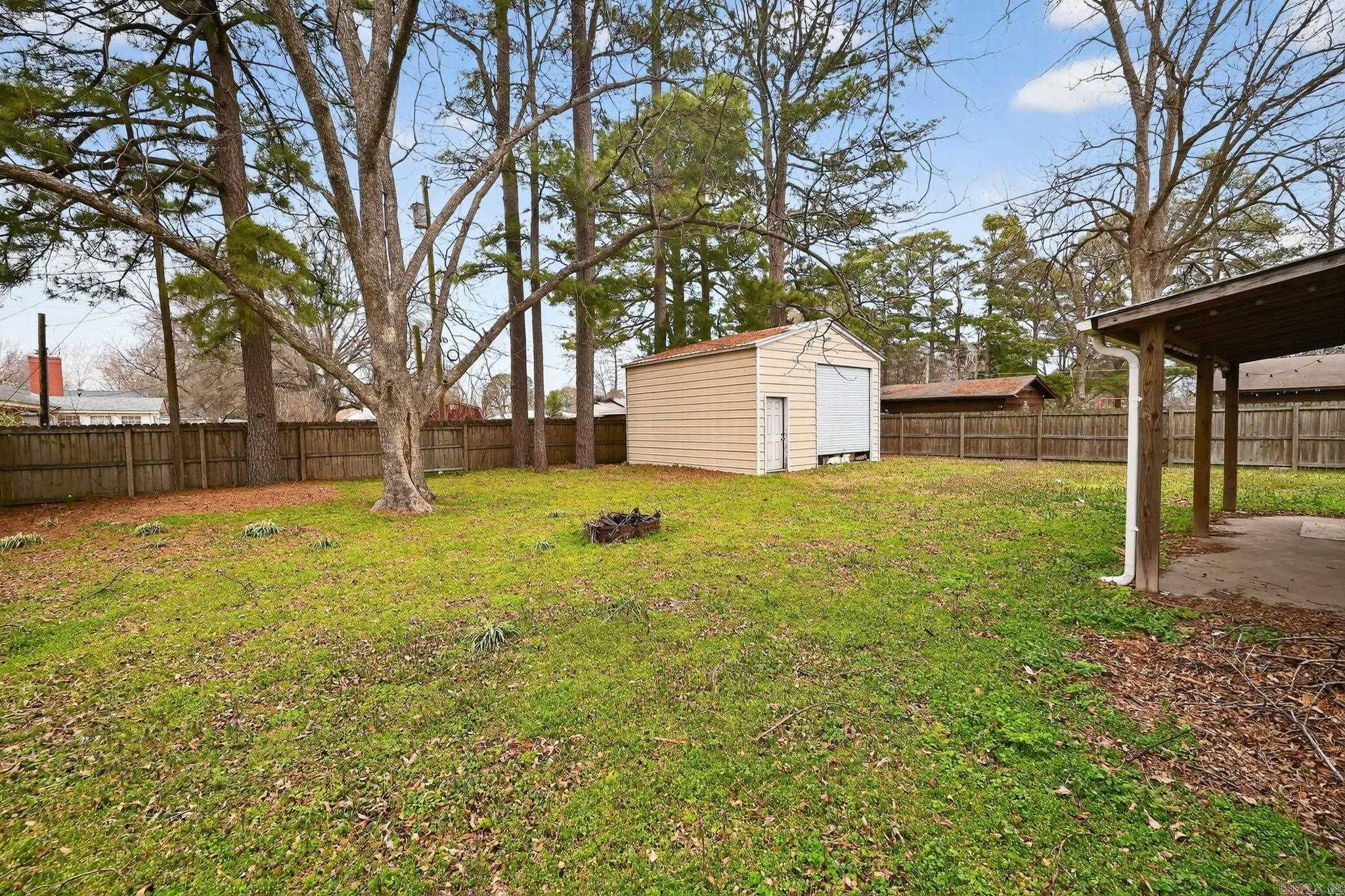 511 E Banks  England, AR