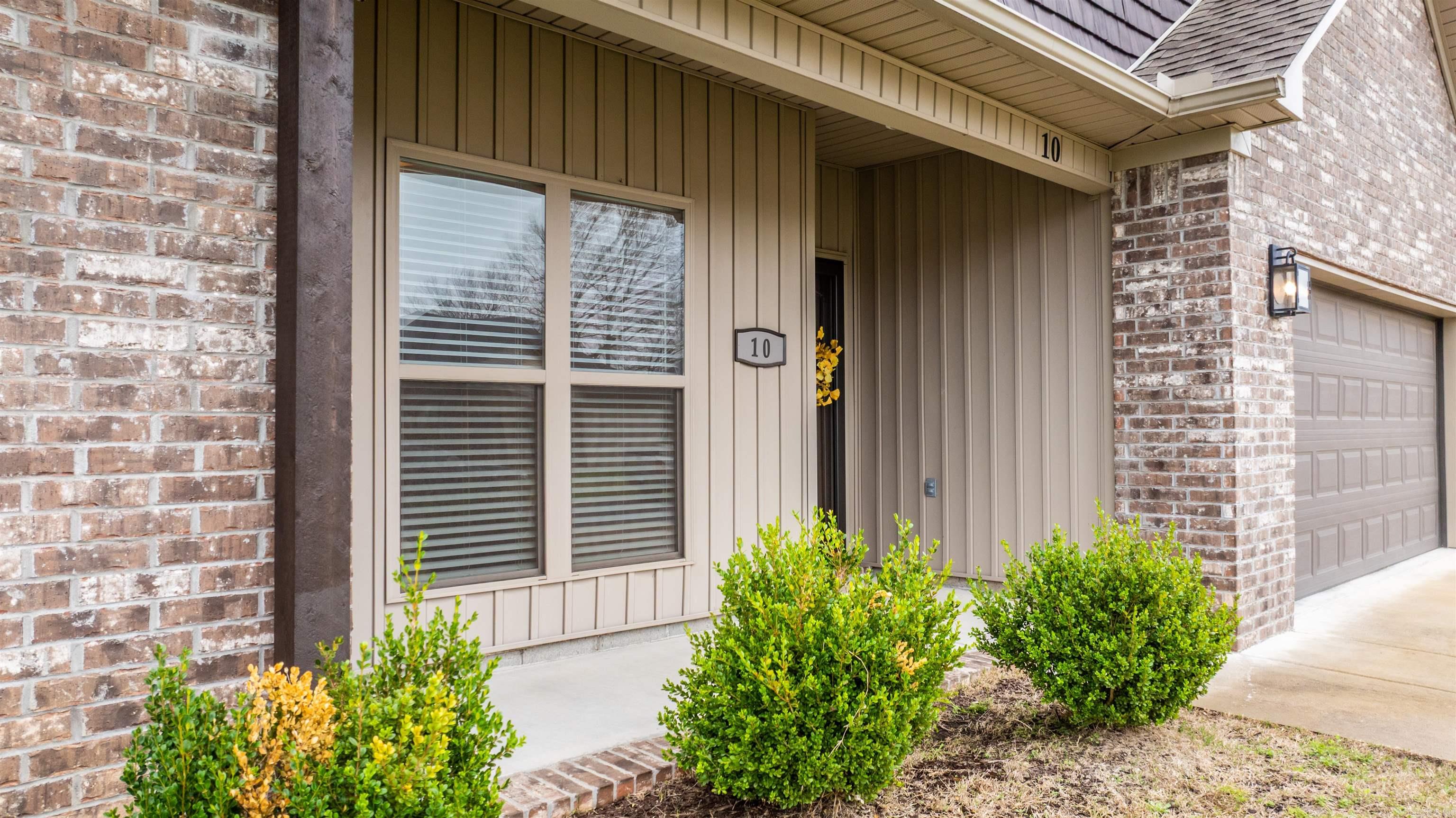 10 Clover Leaf  Greenbrier, AR