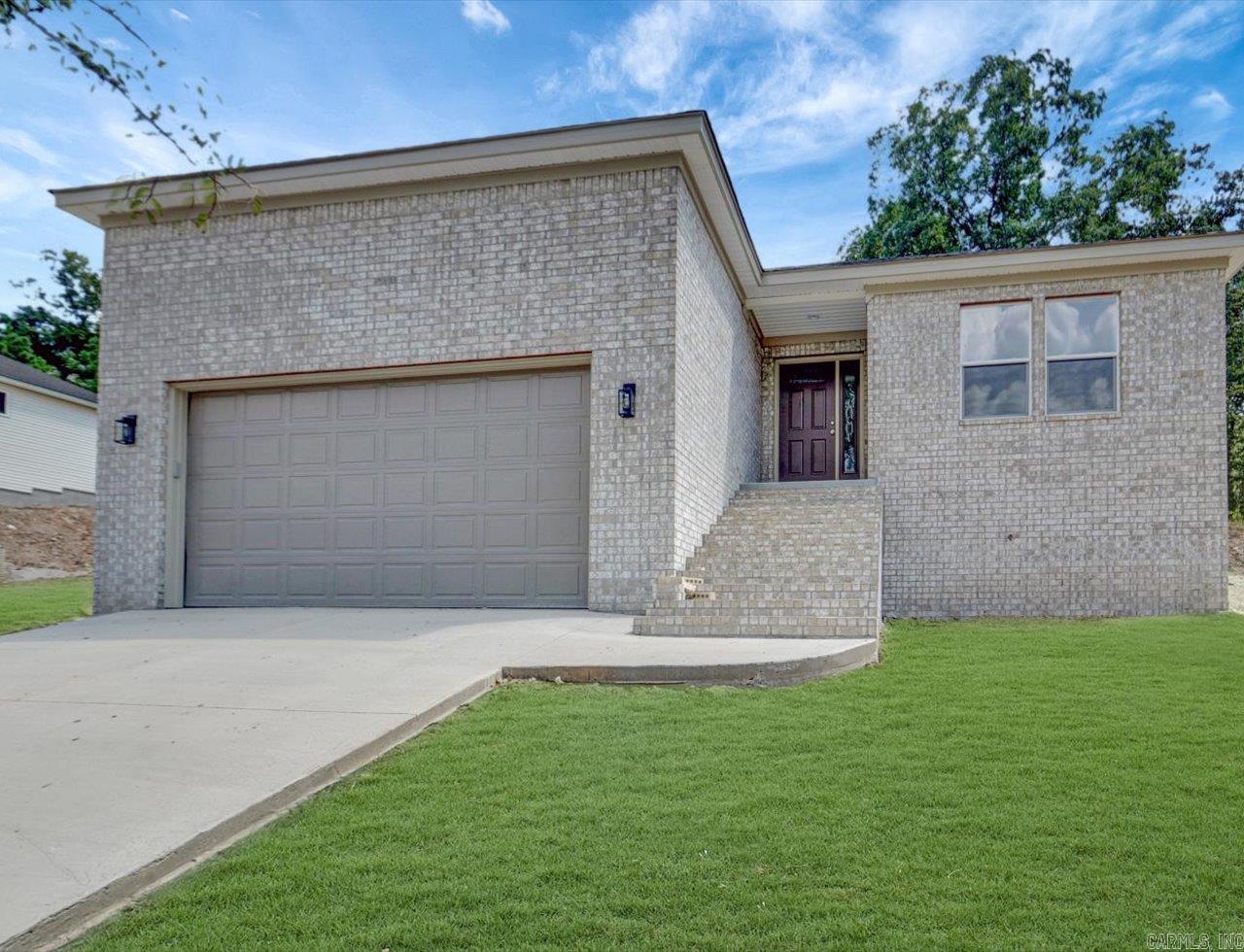 312 Columbia Hills  Hot Springs, AR