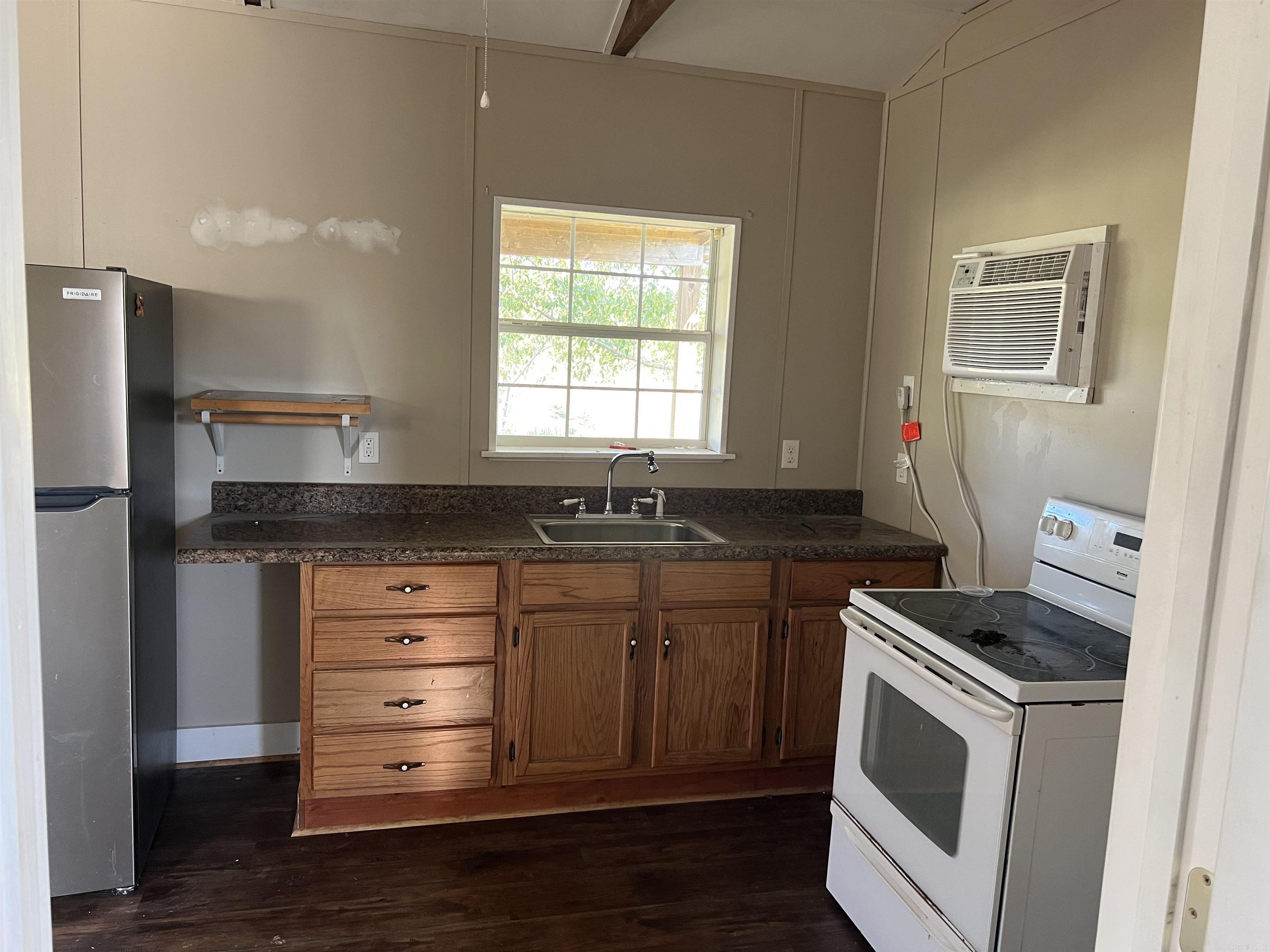 1435 Burnt Ridge Rd (Cabin)  Shirley, AR