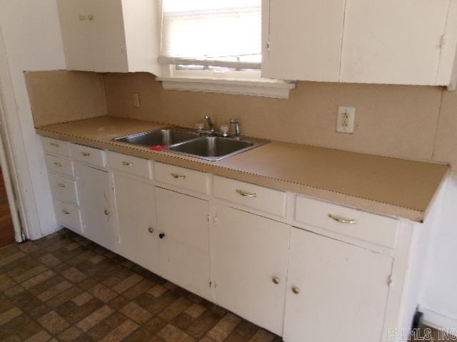 919 Lewis  Little Rock, AR