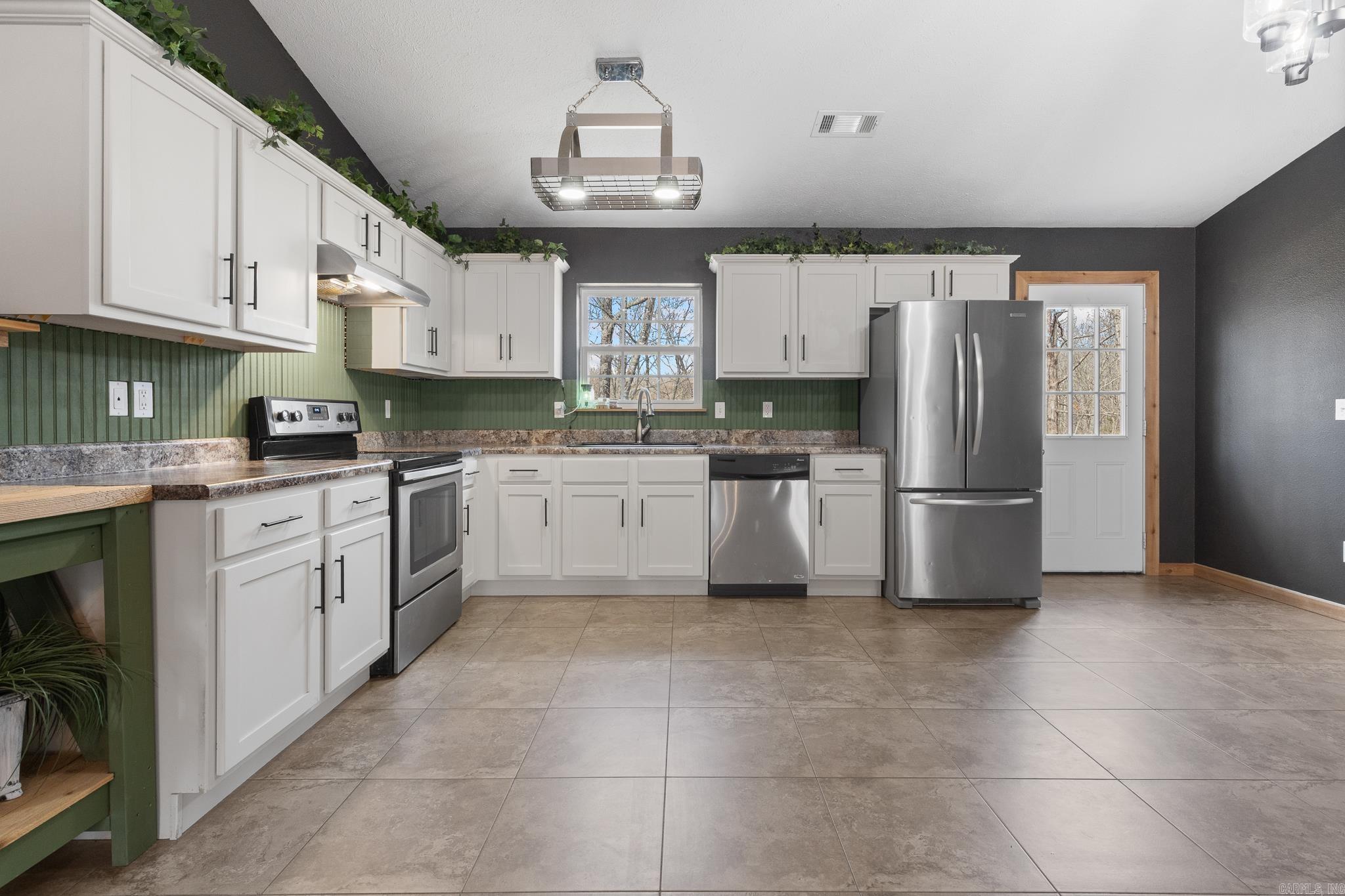 3604 Rocky Knoll  Harrison, AR