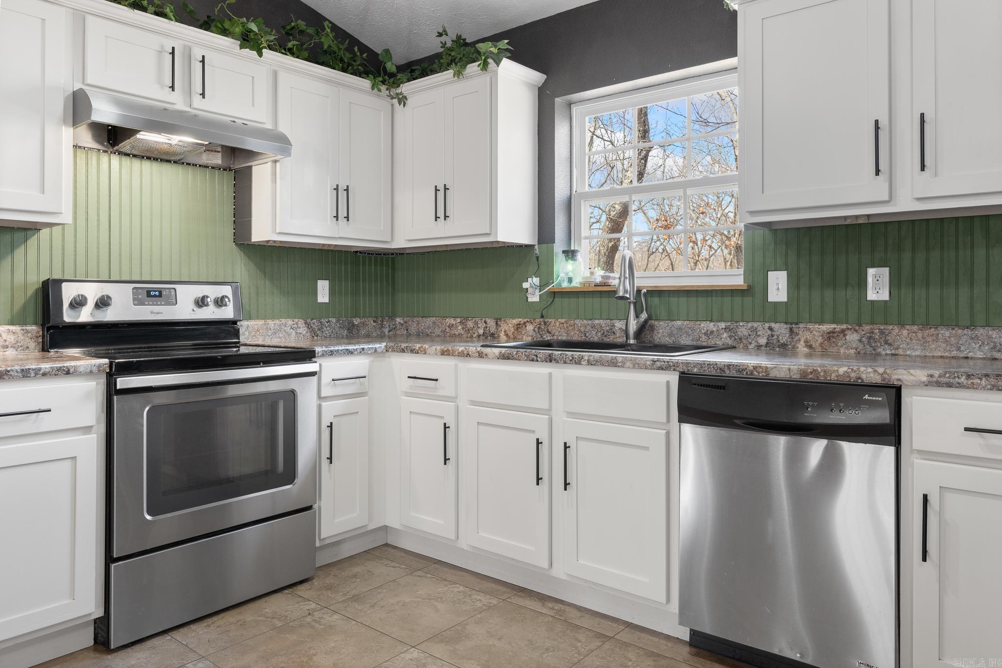 3604 Rocky Knoll  Harrison, AR