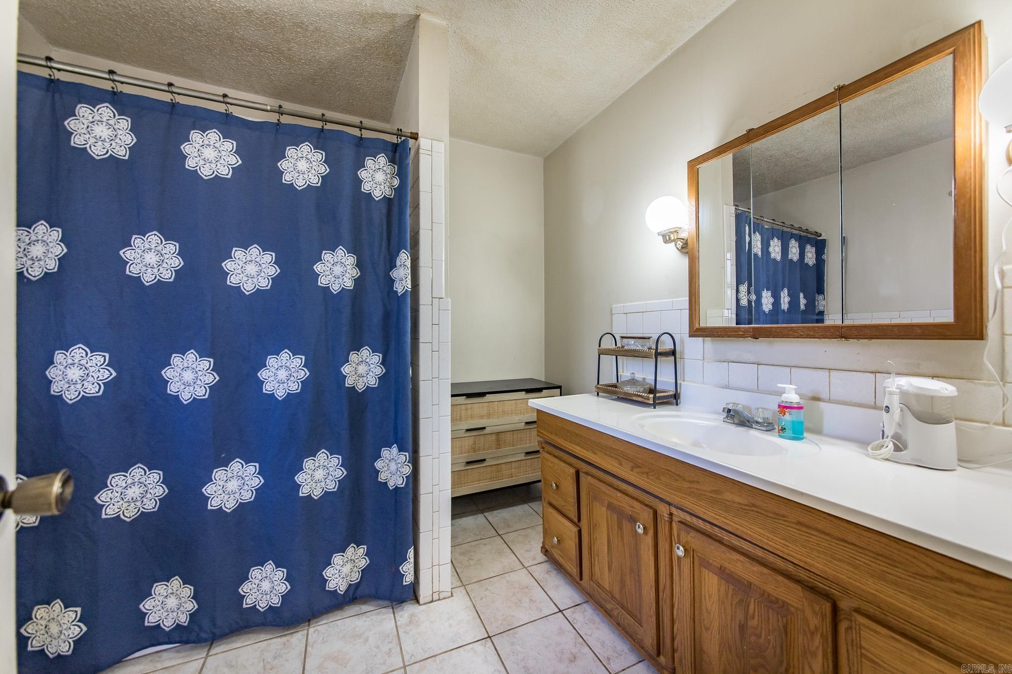 1129 W Main St  Austin, AR