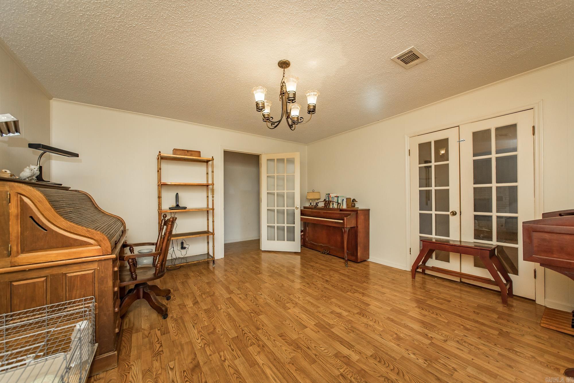 1129 W Main St  Austin, AR