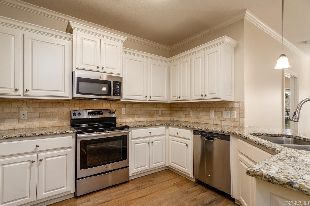 2515 EIGHTEEN  Conway, AR