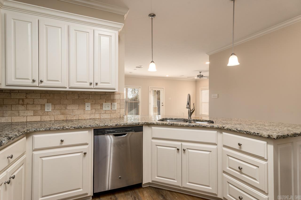 2515 EIGHTEEN  Conway, AR