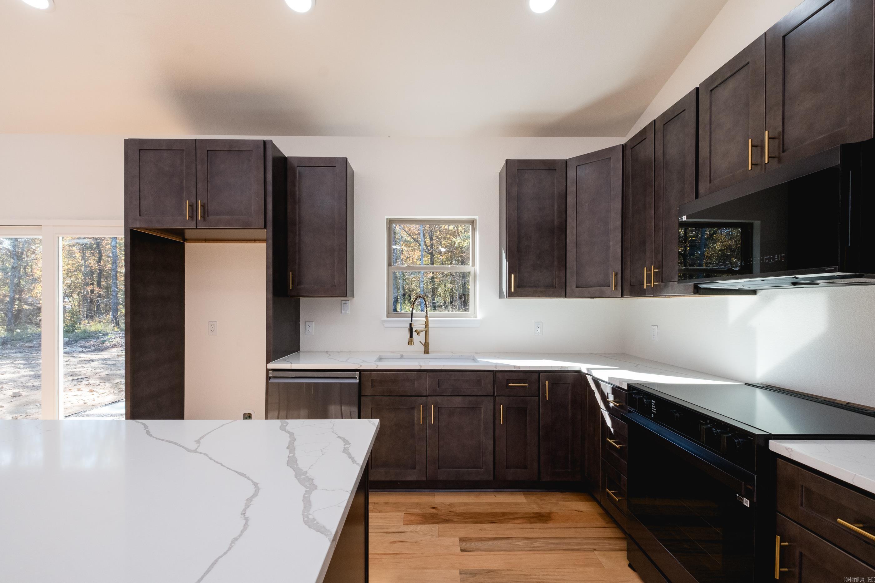 93 Rolling Manor  Conway, AR