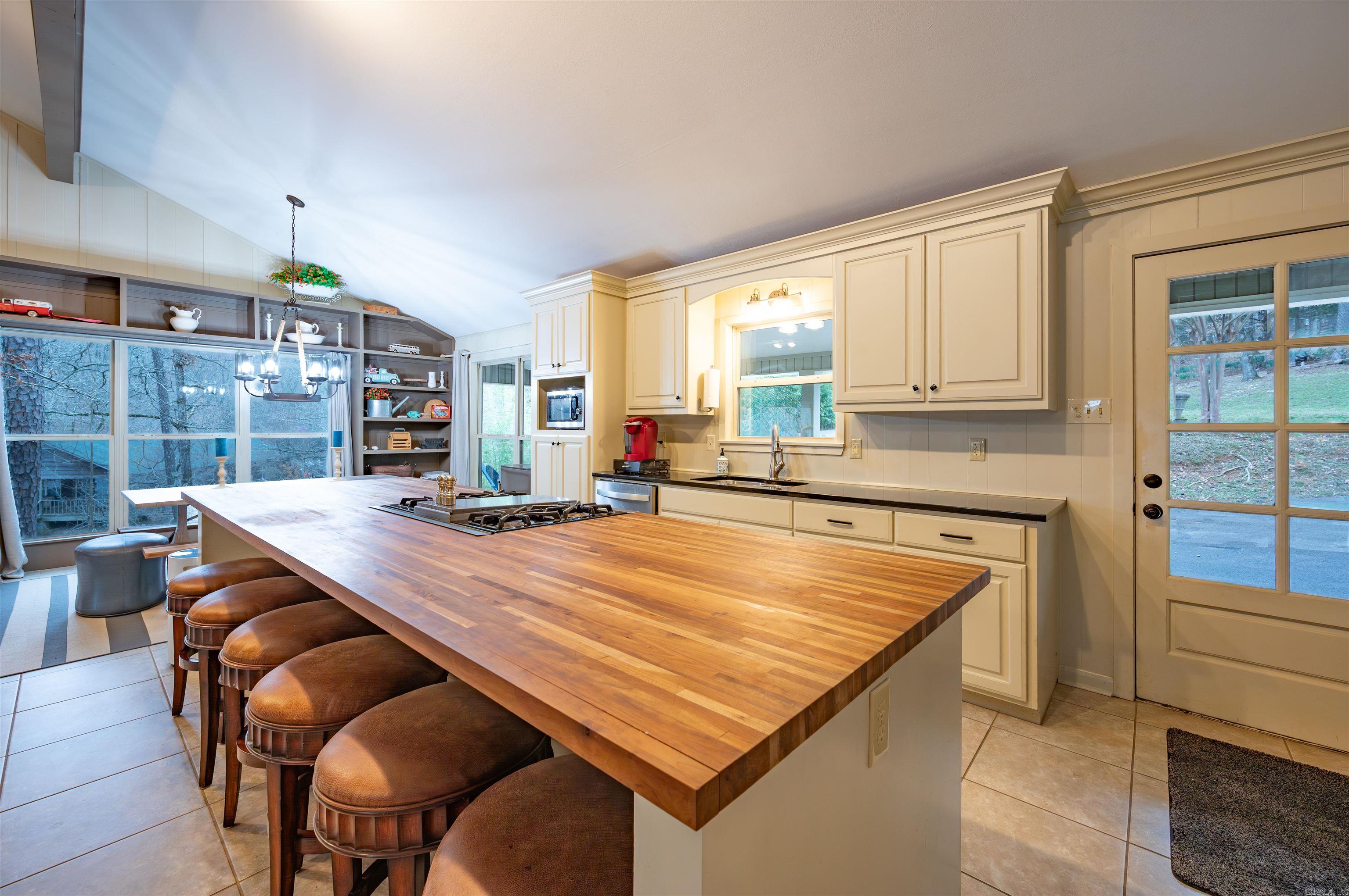 6899 Chipmunk  Alexander, AR