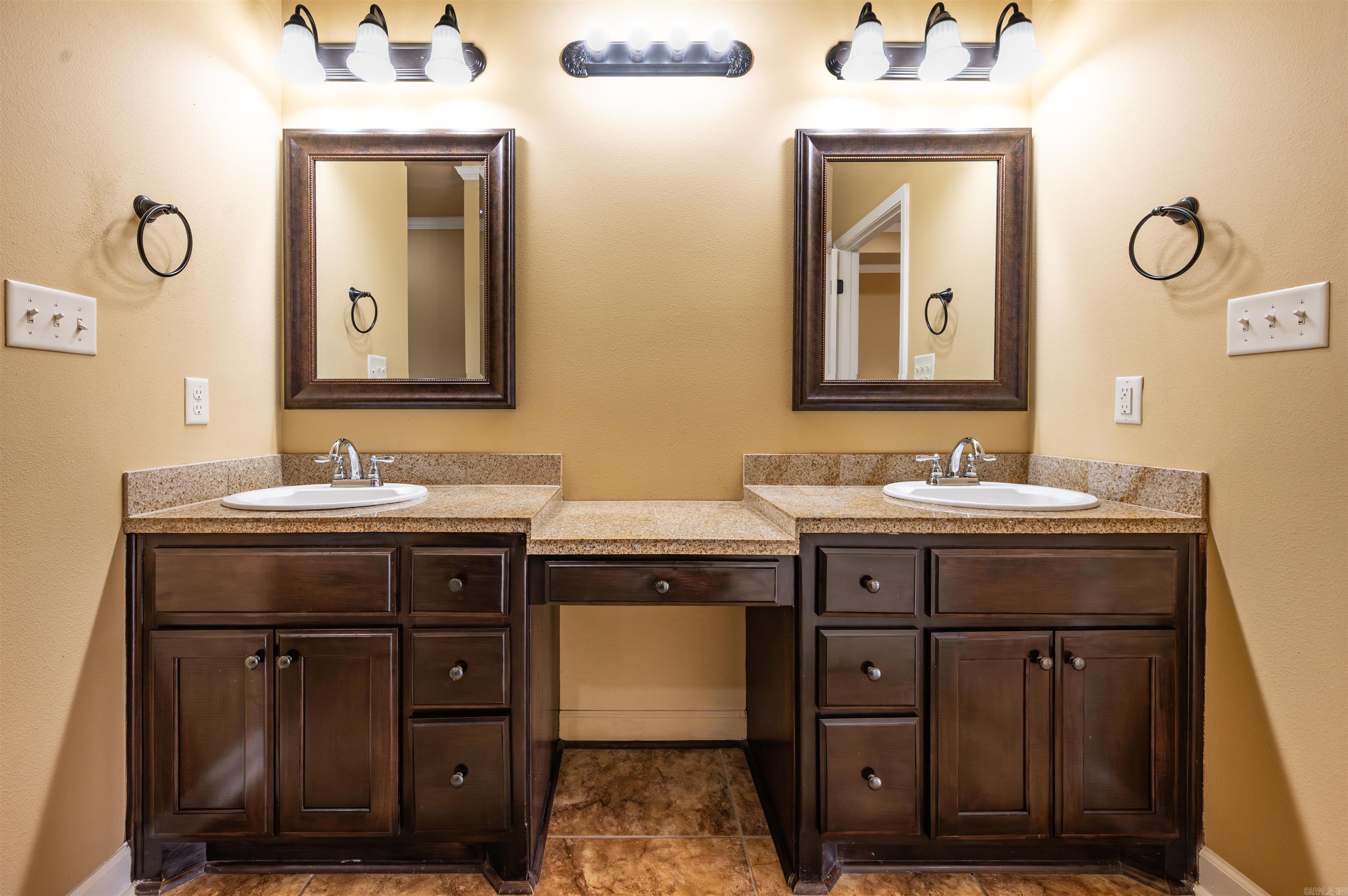 12903 Smarty Jones  Scott, AR