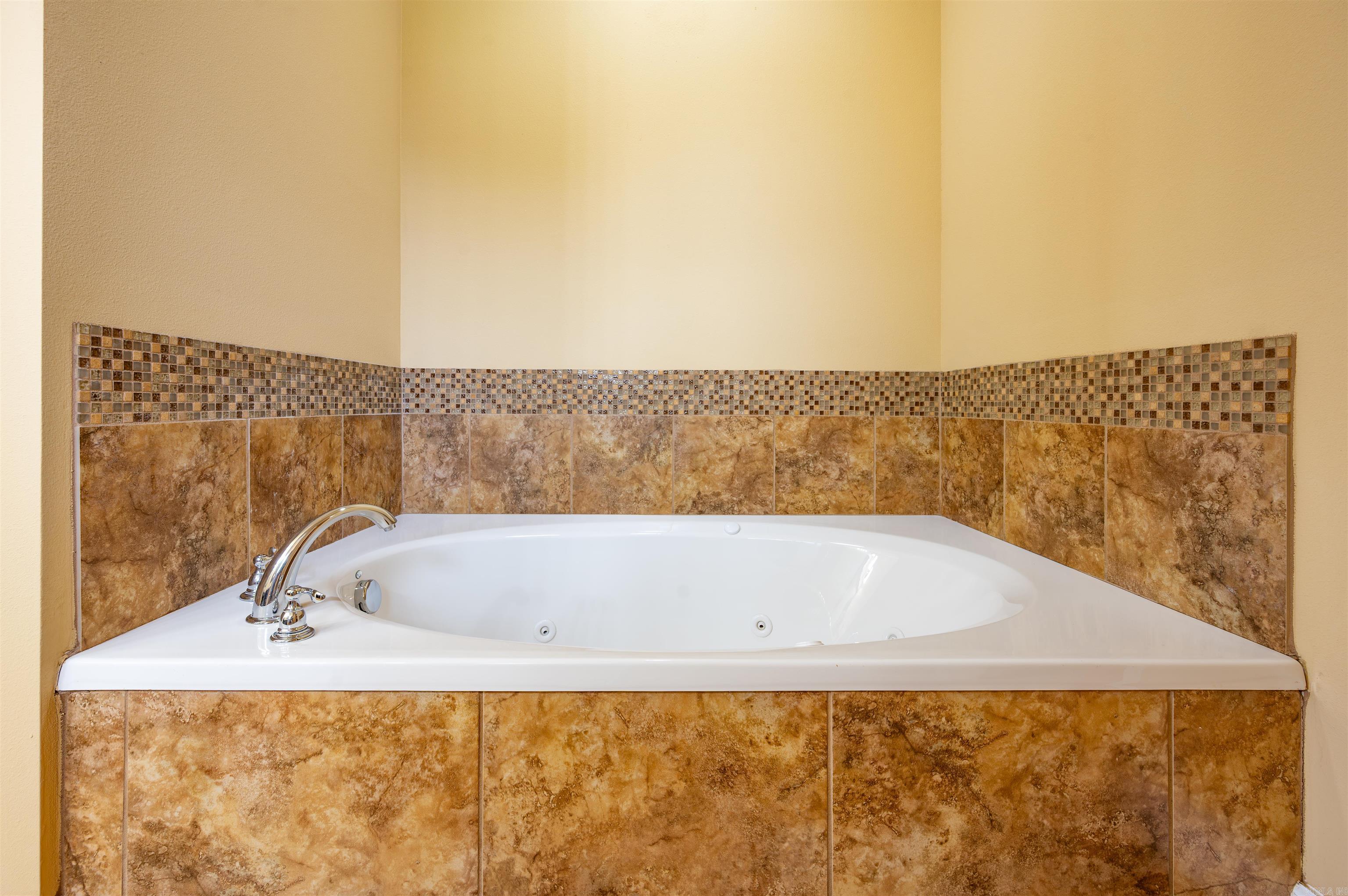 12903 Smarty Jones  Scott, AR