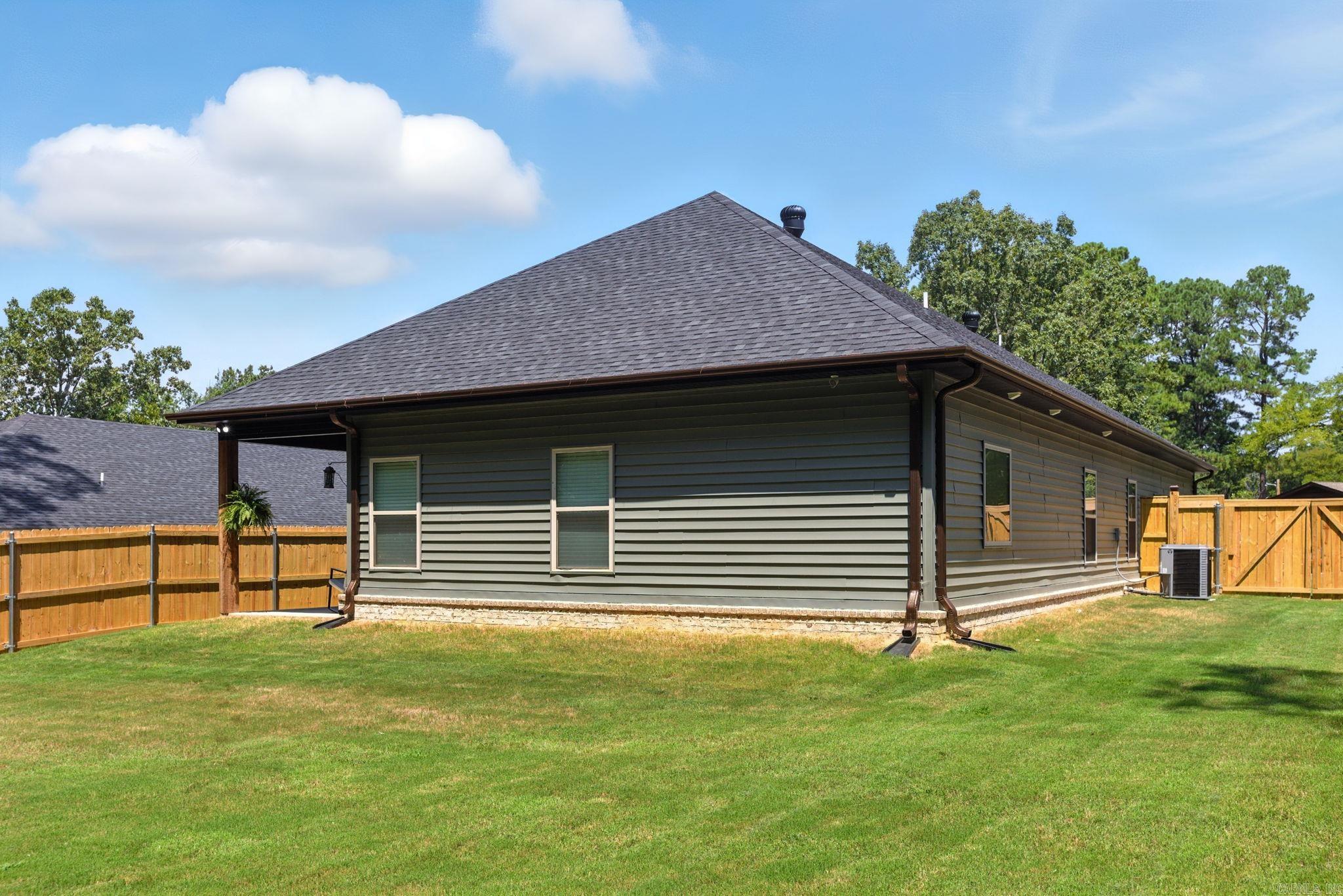 2501 Janet  Benton, AR