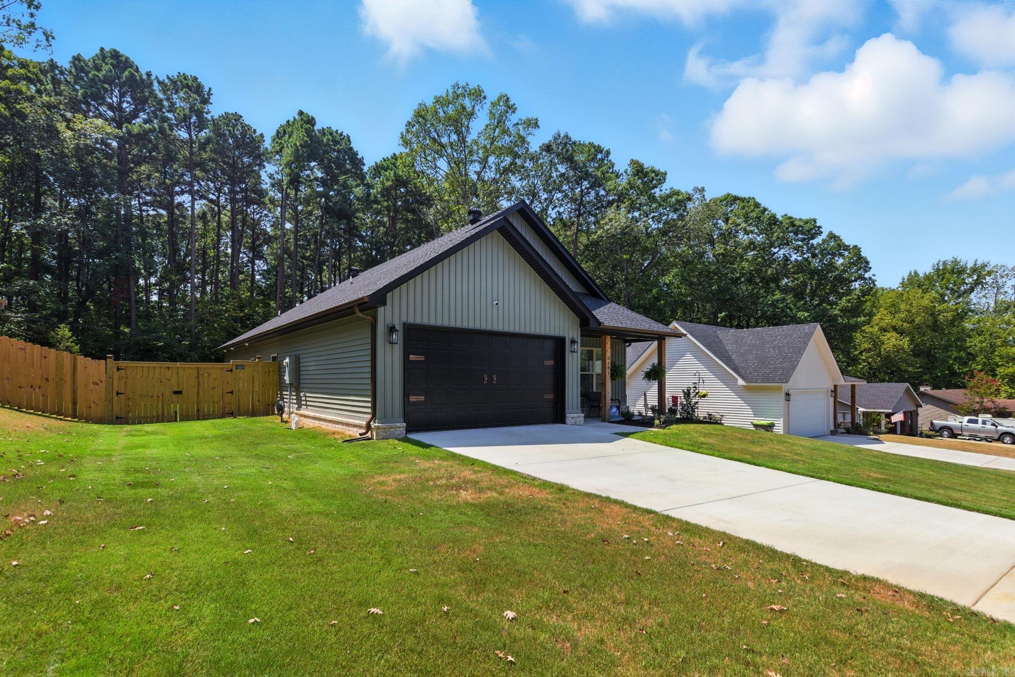 2501 Janet  Benton, AR