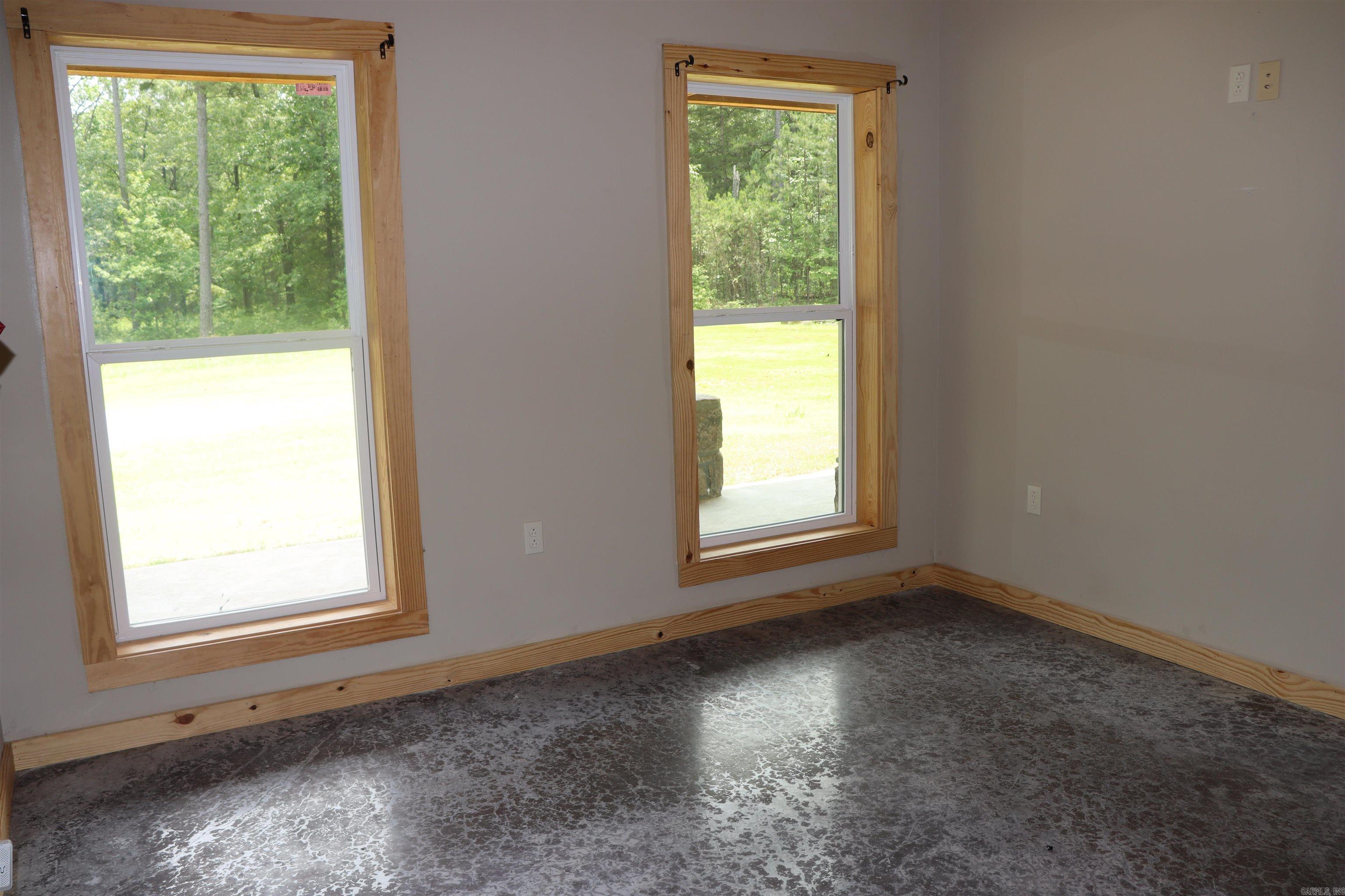 426 Bondair Road  Greers Ferry, AR