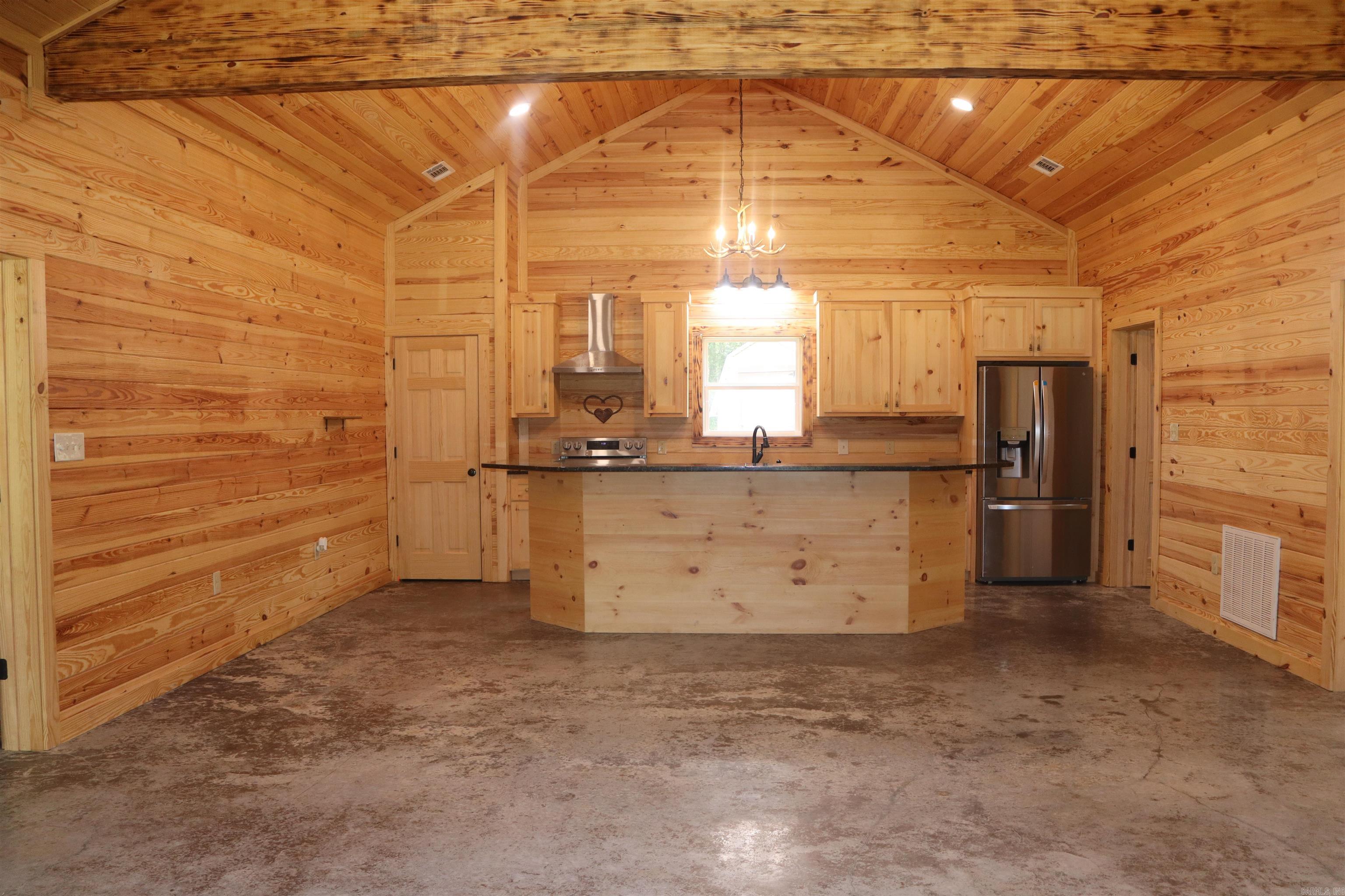 426 Bondair Road  Greers Ferry, AR