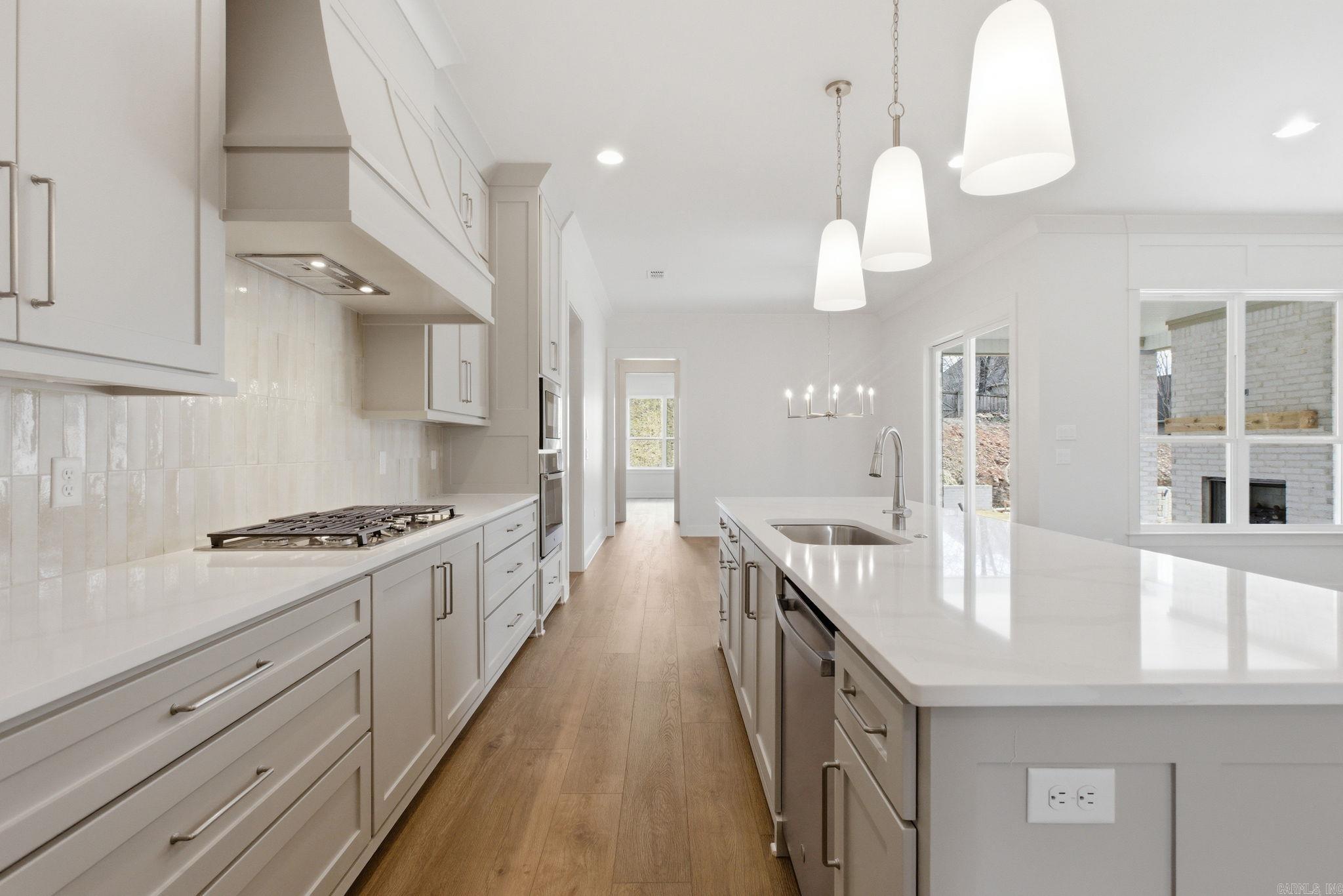 67 Mountain Brook  Little Rock, AR