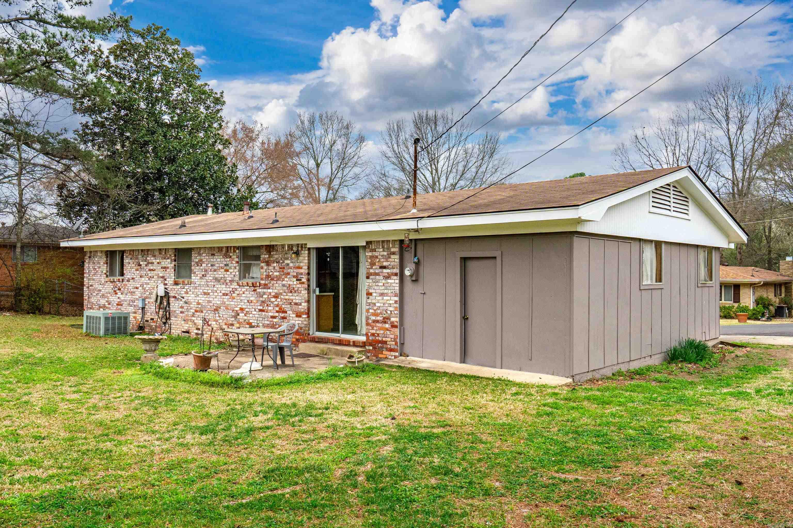 120 ESSEX  Hot Springs, AR