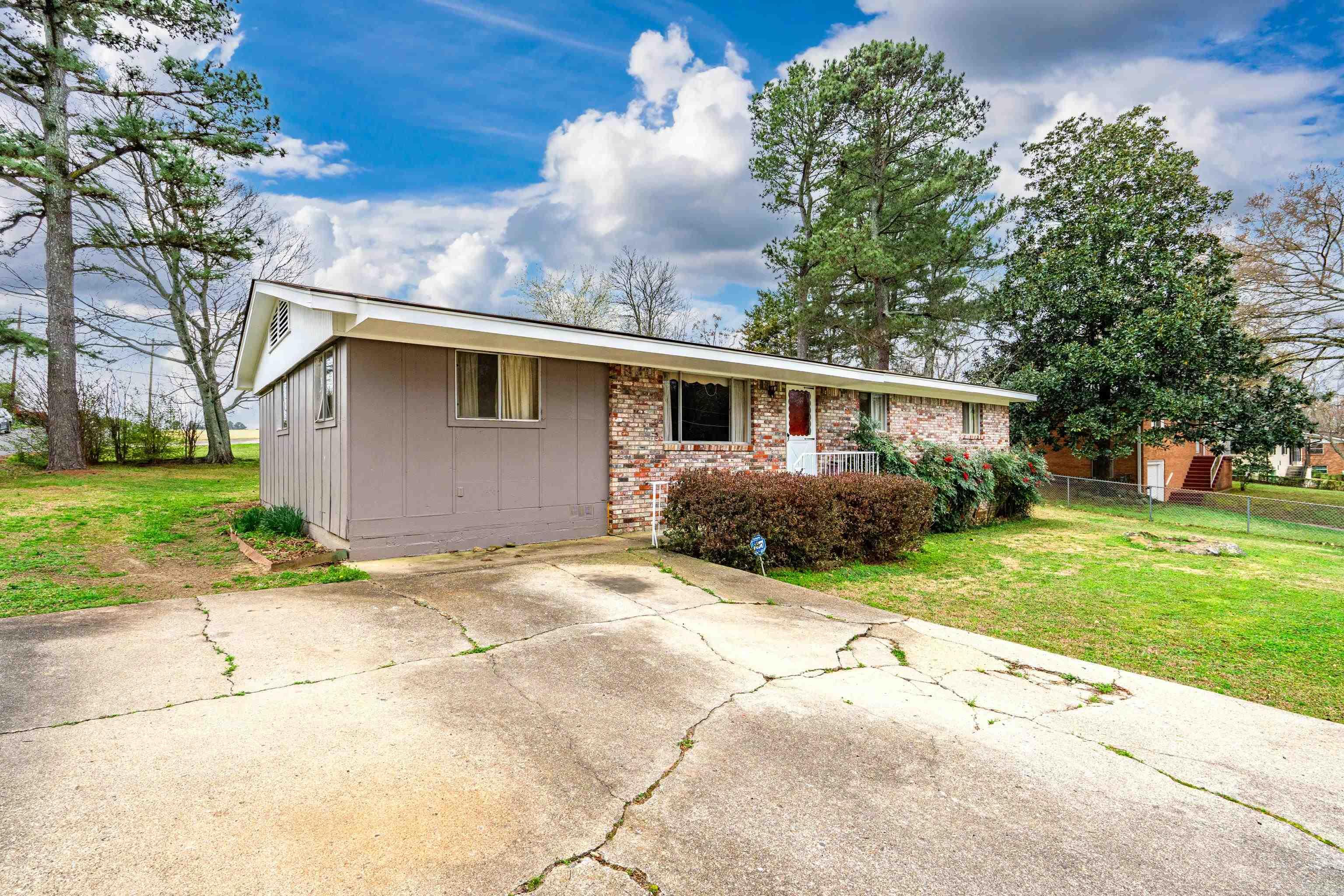 120 ESSEX  Hot Springs, AR
