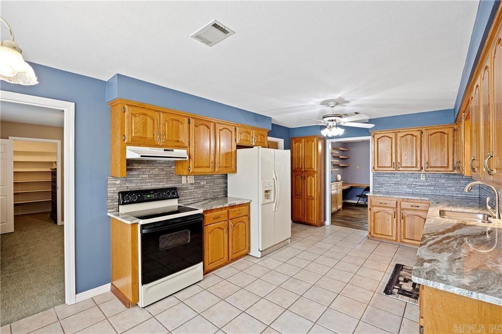 511 Wakerobin Russellville, AR 72802