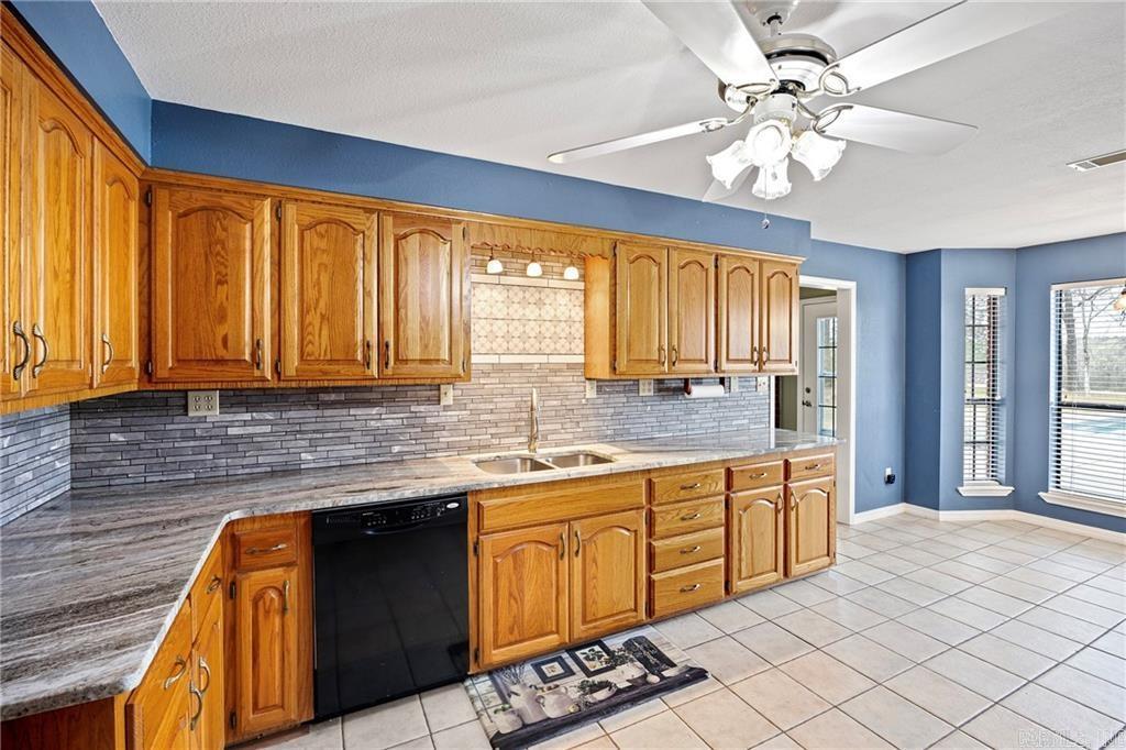 511 Wakerobin Russellville, AR 72802