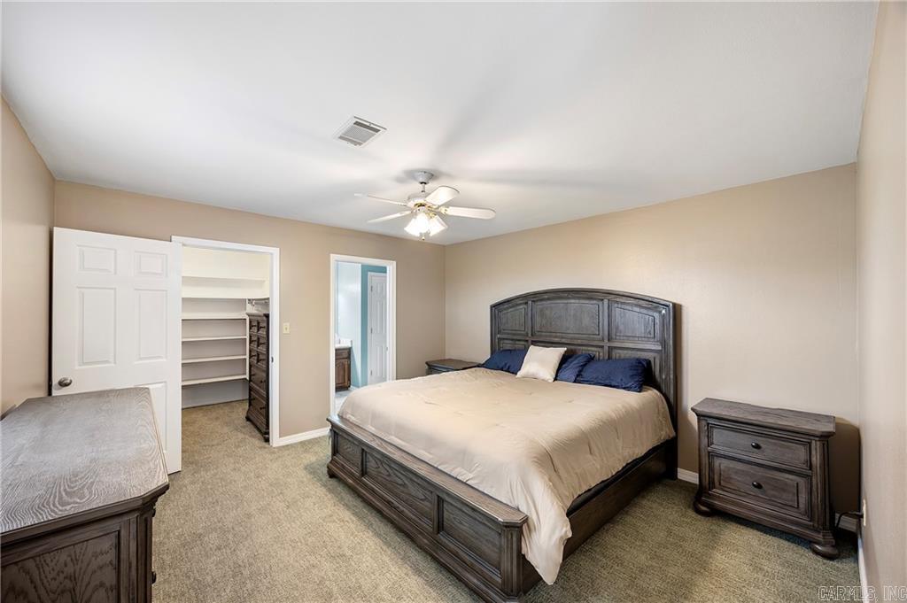 511 Wakerobin Russellville, AR 72802