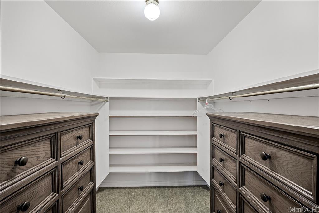 511 Wakerobin Russellville, AR 72802