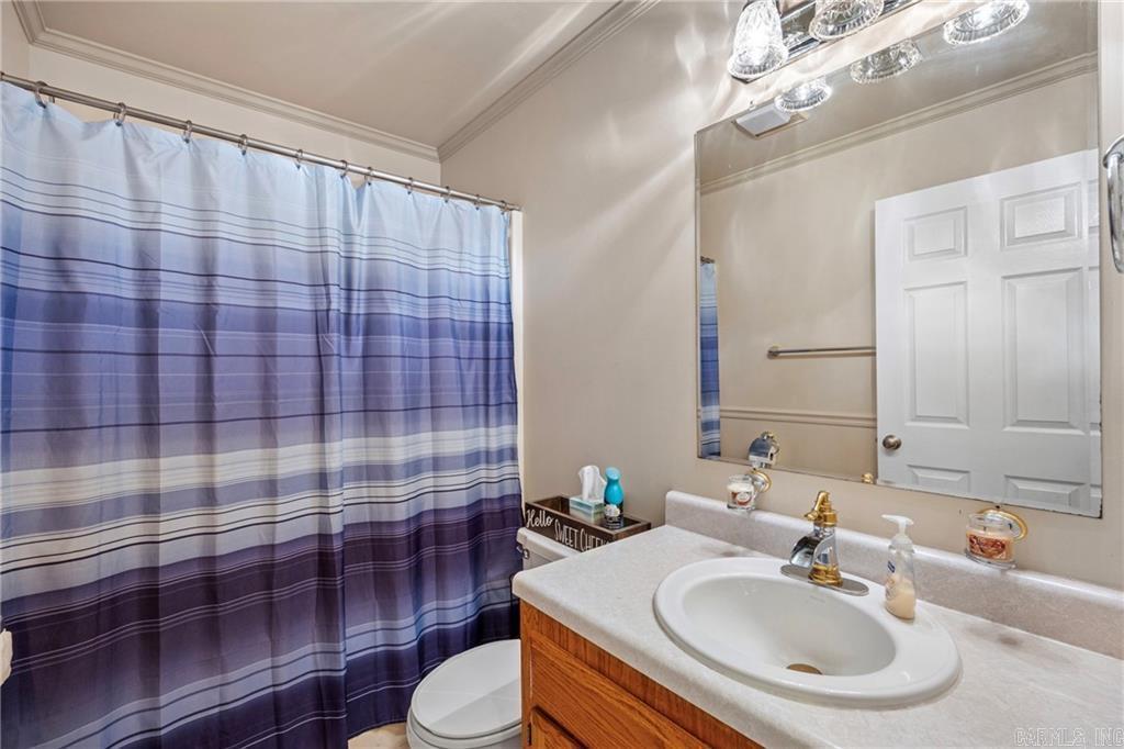 511 Wakerobin Russellville, AR 72802