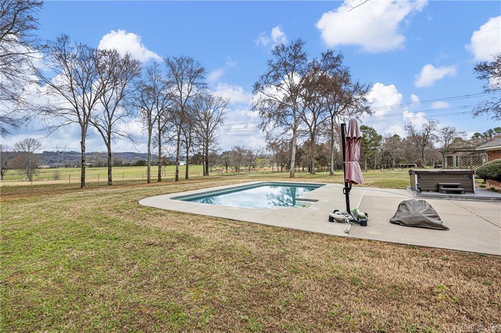 511 Wakerobin Russellville, AR 72802