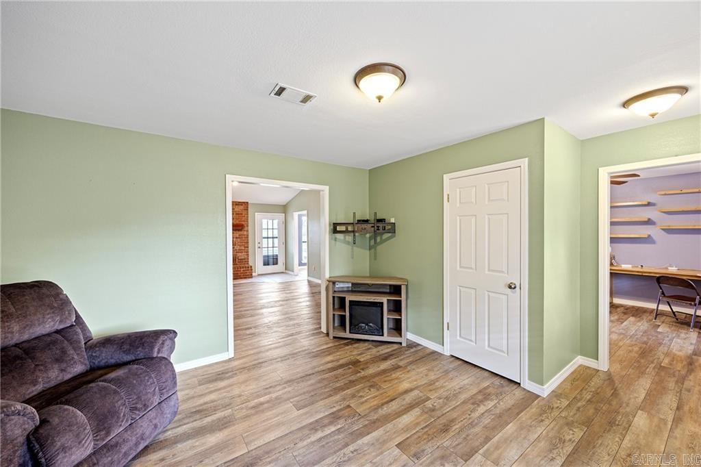 511 Wakerobin Russellville, AR 72802