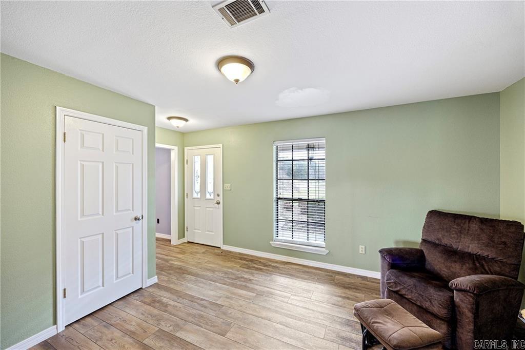 511 Wakerobin Russellville, AR 72802