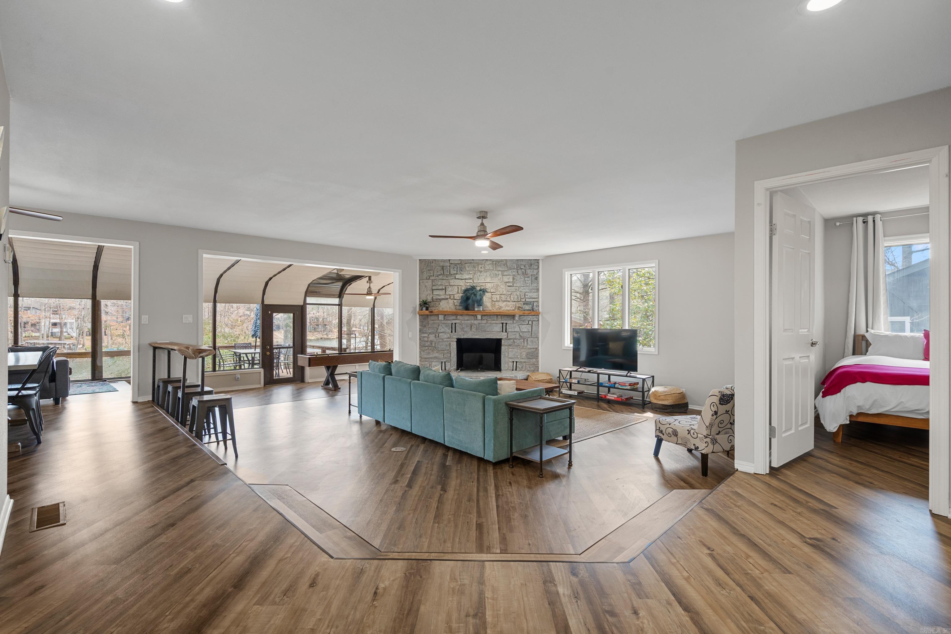 9 Madrid  Hot Springs Village, AR