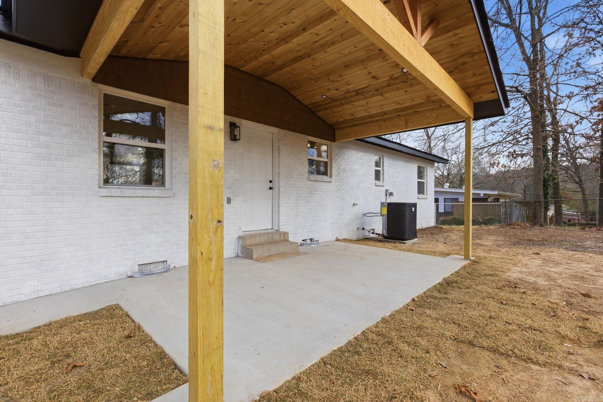 302 Oak Lane  Little Rock, AR