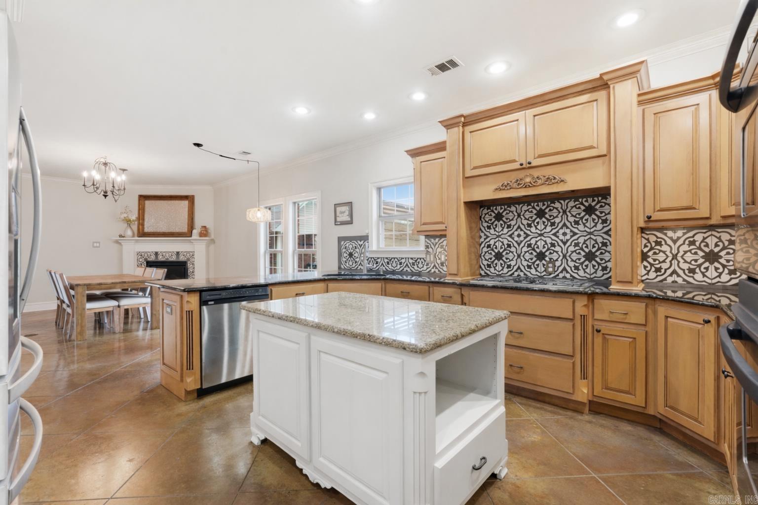 1930 Columbia Dr  Conway, AR