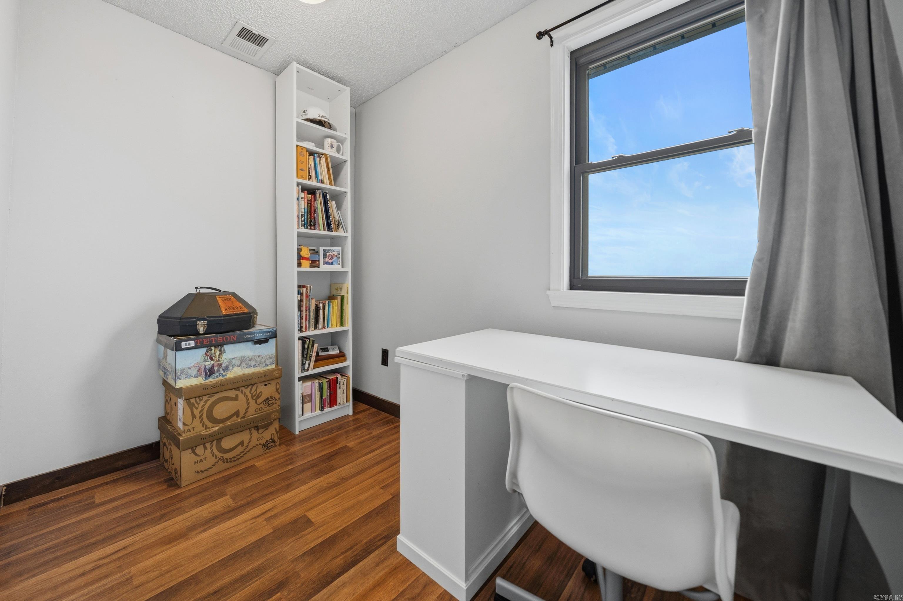 2076 Chestnut  Bismarck, AR