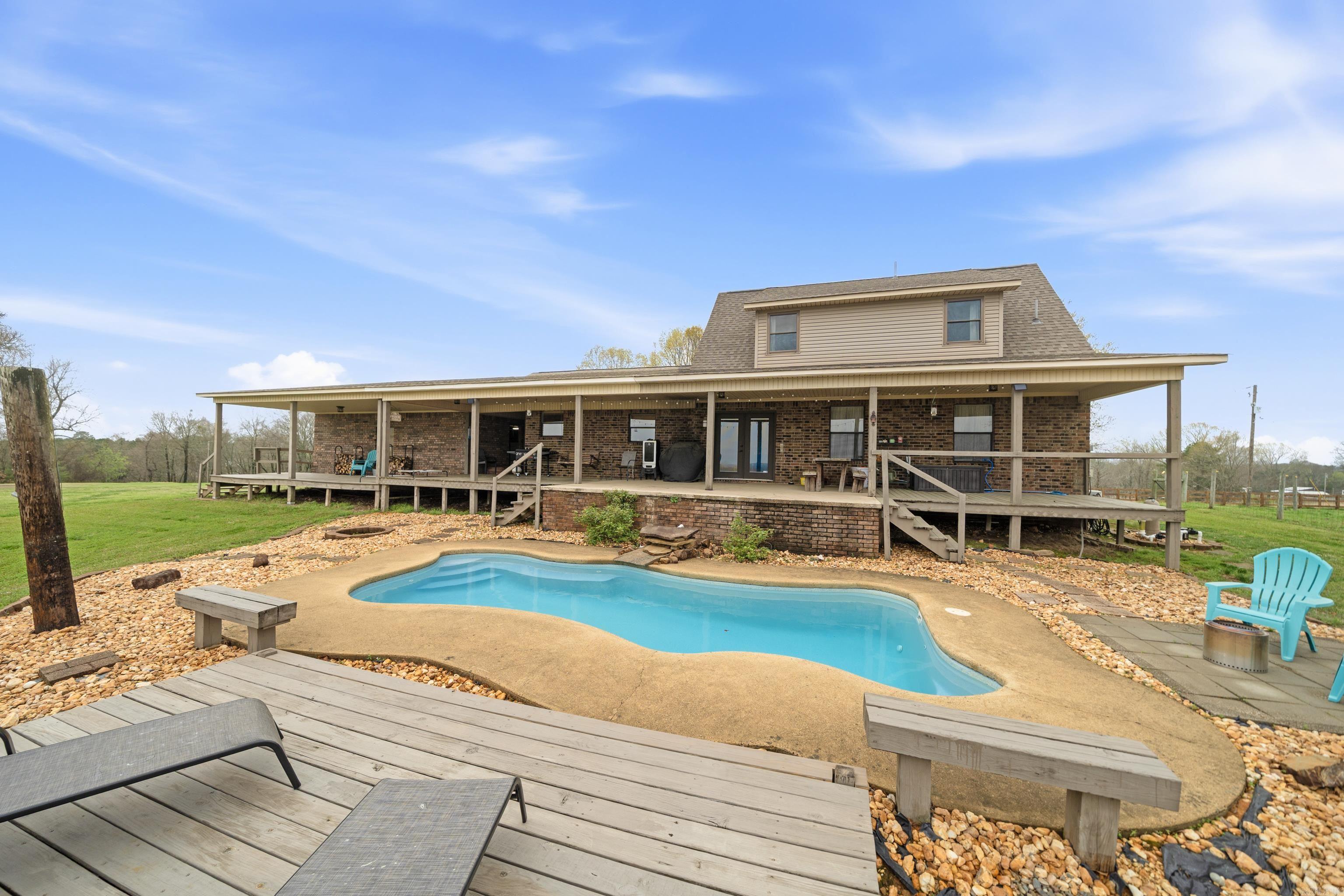 2076 Chestnut  Bismarck, AR