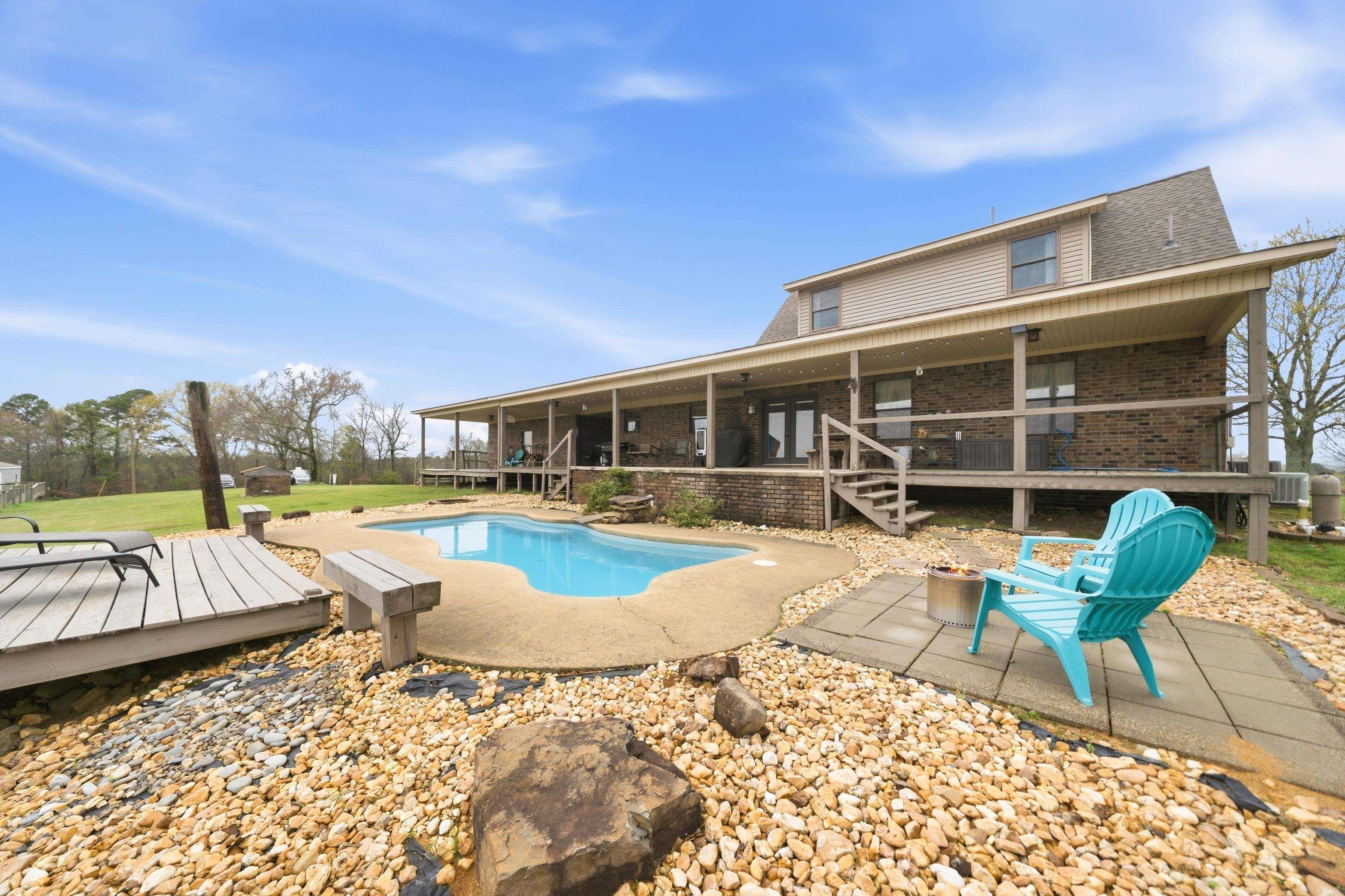 2076 Chestnut  Bismarck, AR