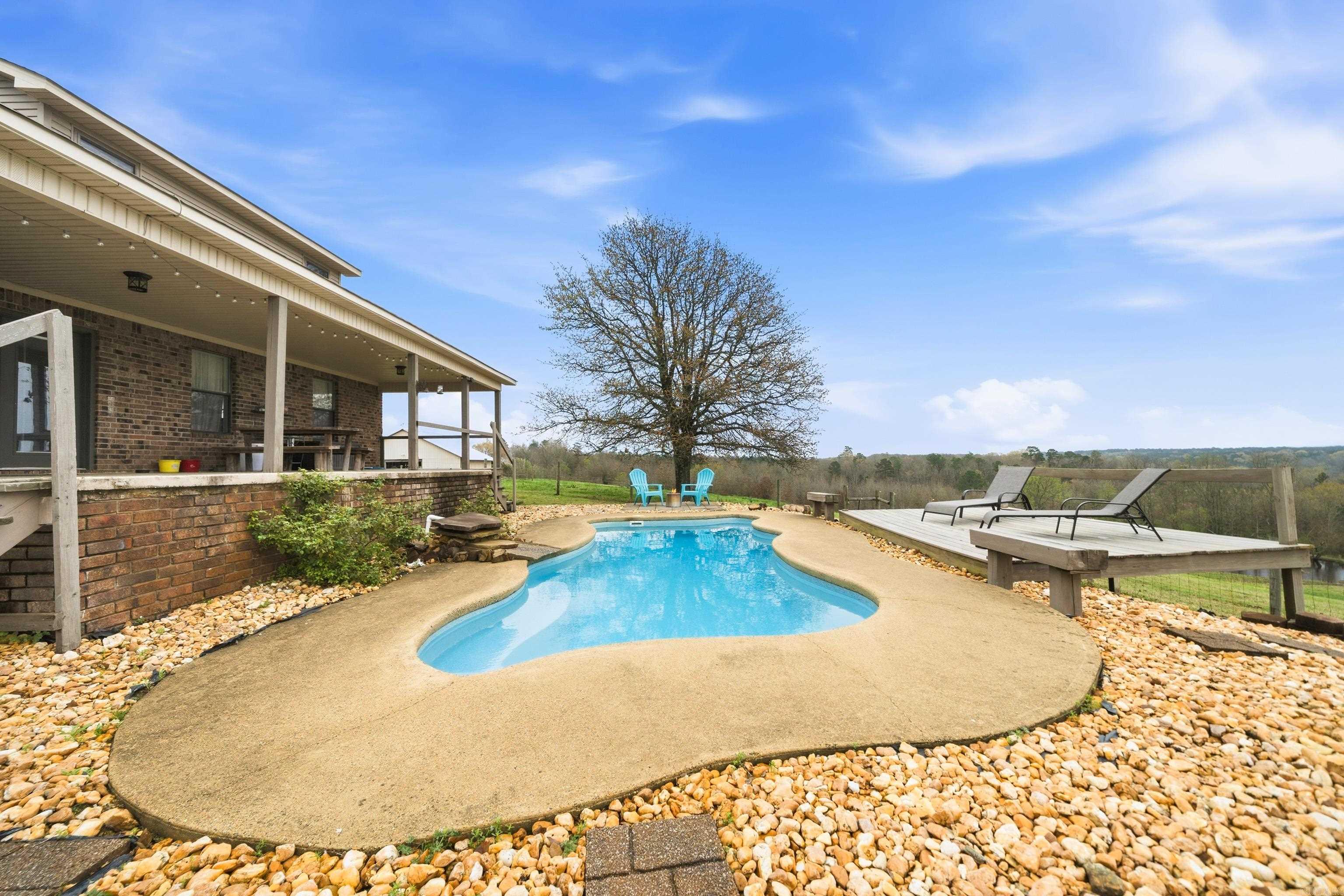 2076 Chestnut  Bismarck, AR