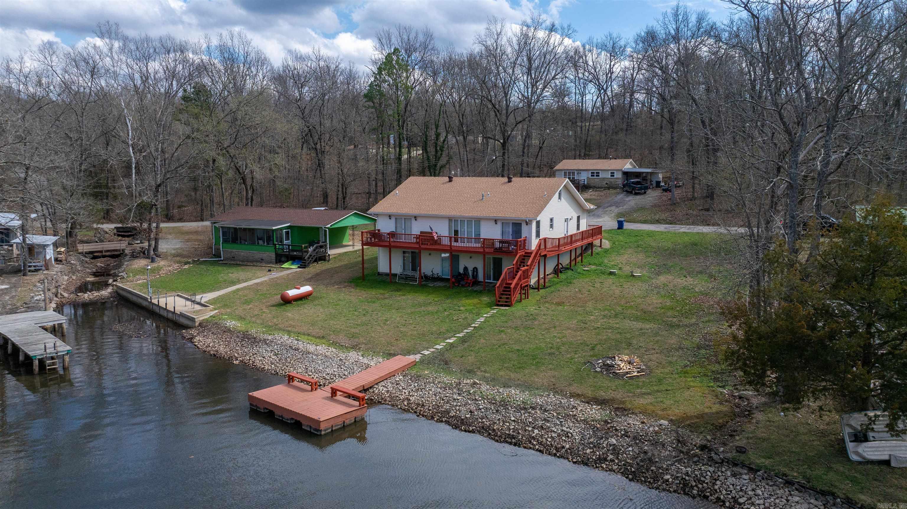 152 E Lakeshore  Cherokee Village, AR