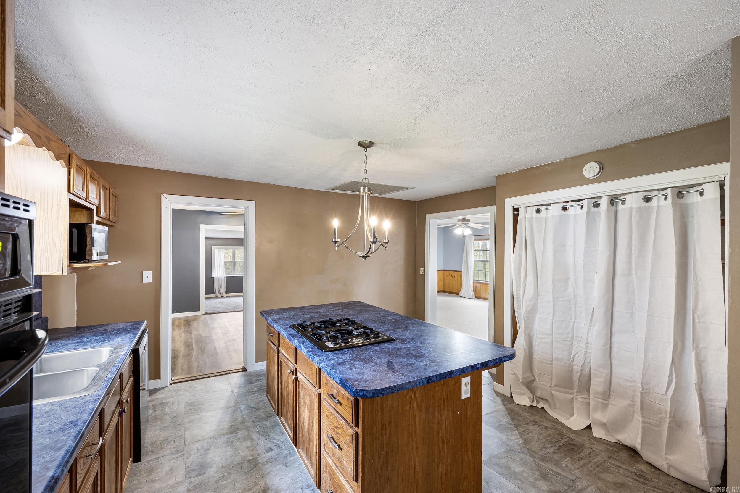 1068 County Road 2503  Hartman, AR