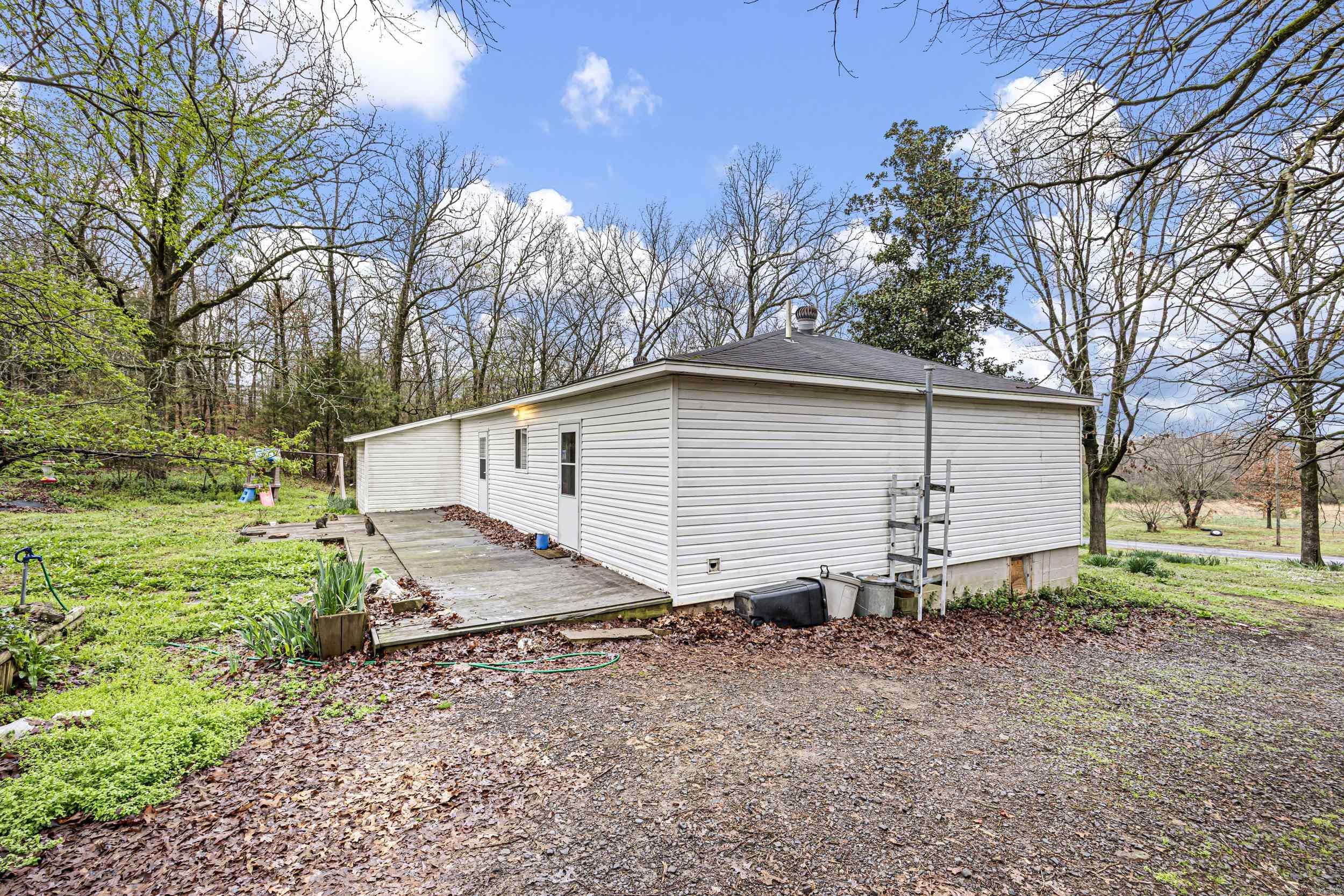 1068 County Road 2503  Hartman, AR