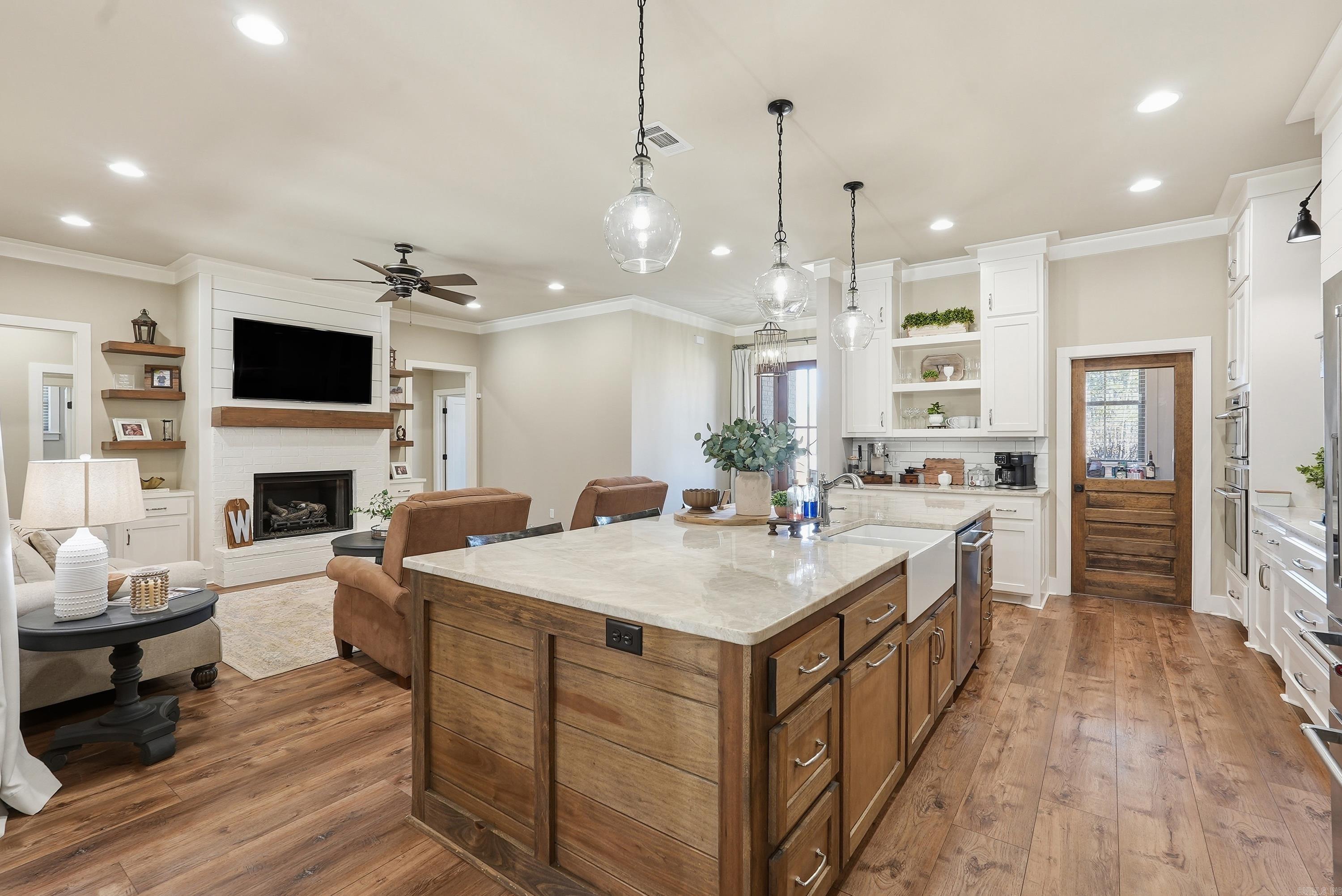 5048 Westridge Cir  Benton, AR