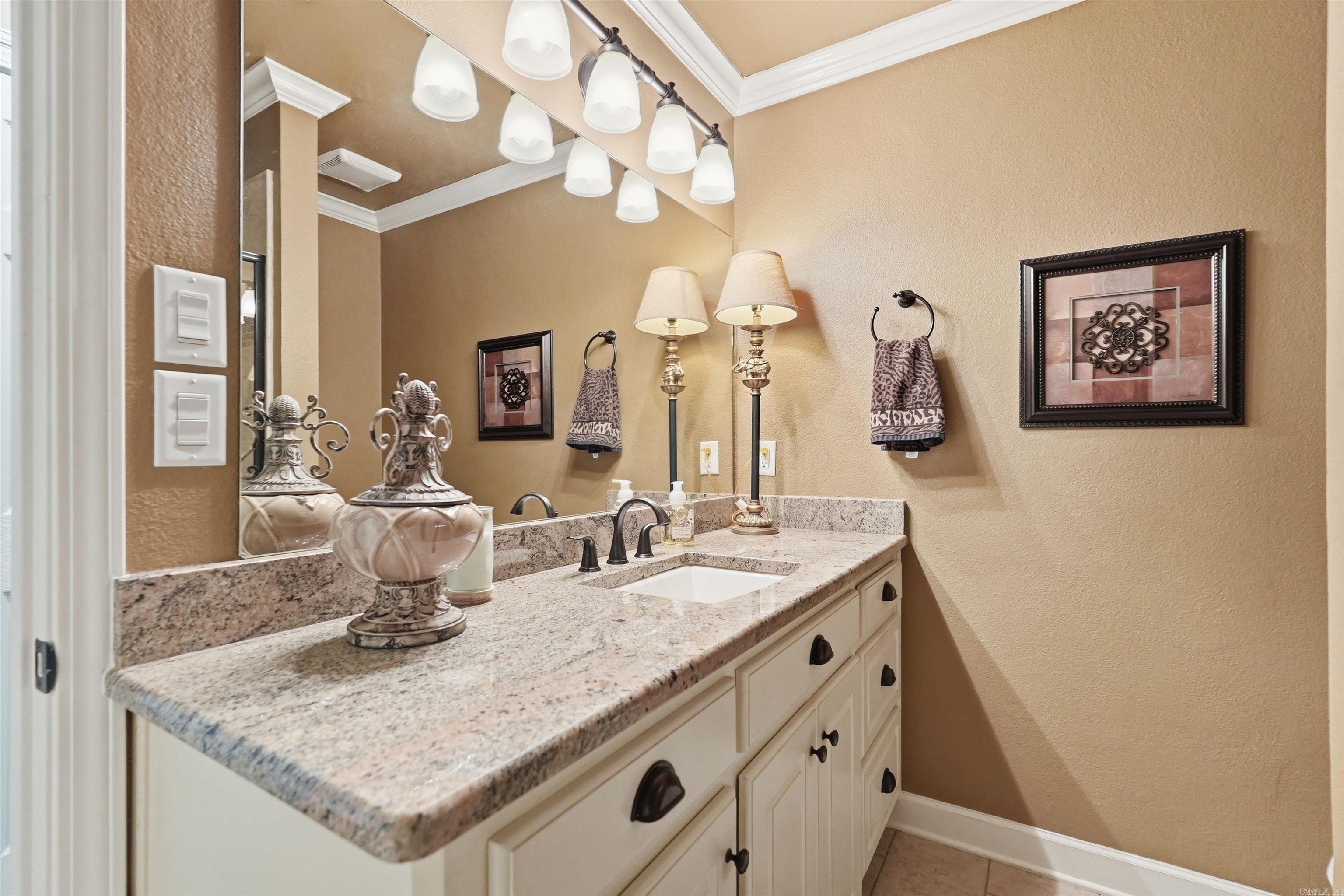 17 N Church  Vilonia, AR