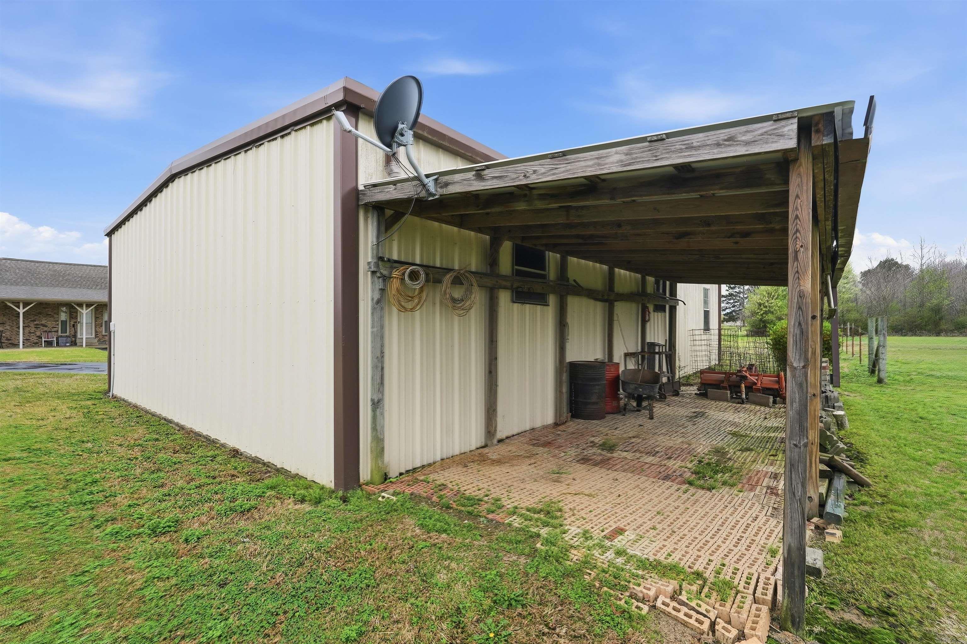 17 N Church  Vilonia, AR