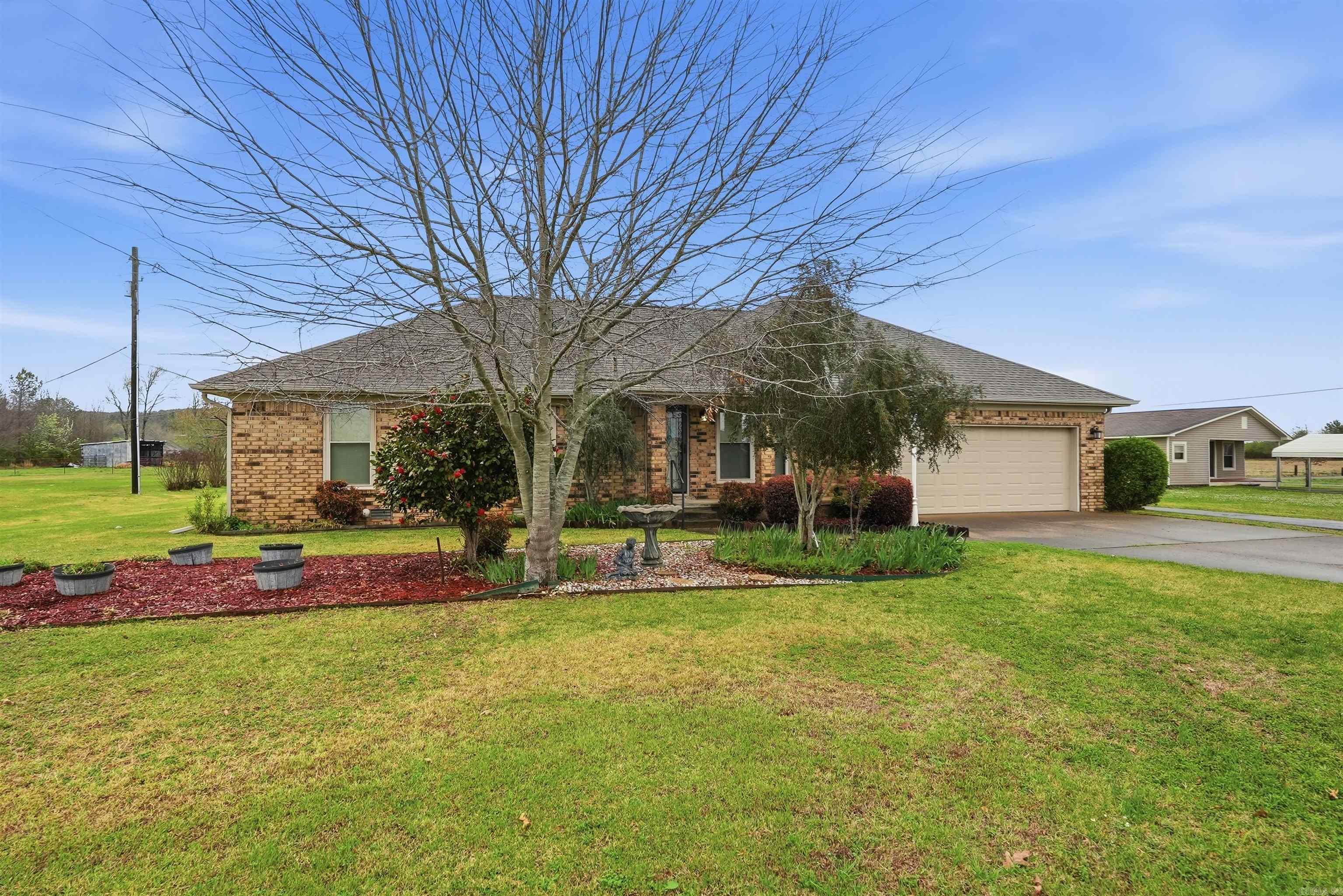 17 N Church  Vilonia, AR