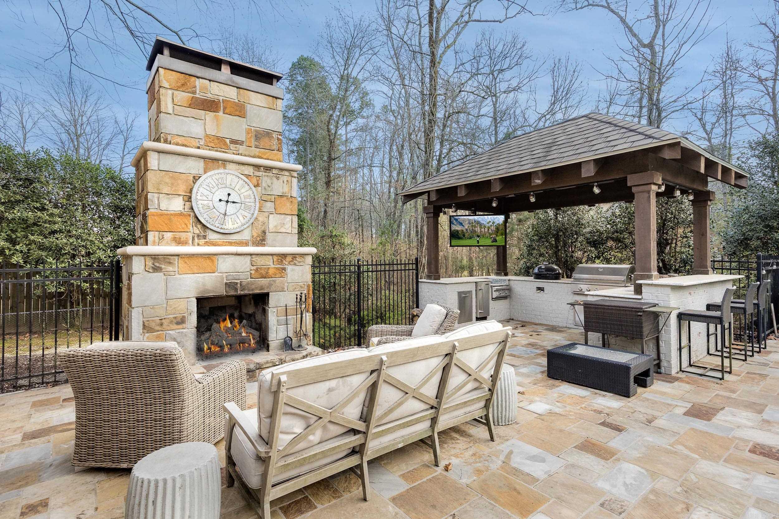 14 Sologne  Little Rock, AR