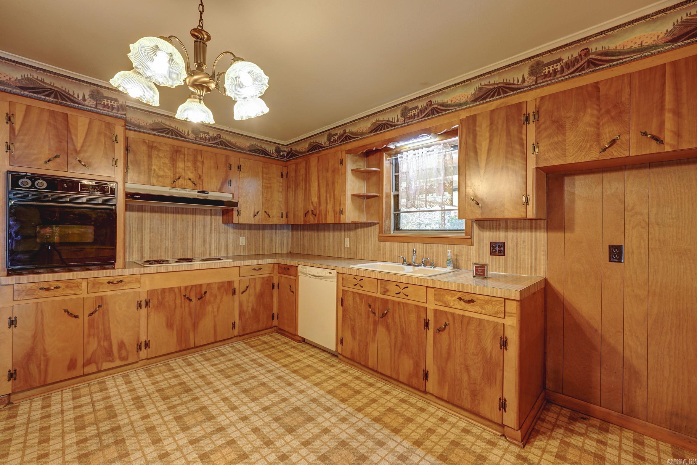 3417 East  Texarkana, AR