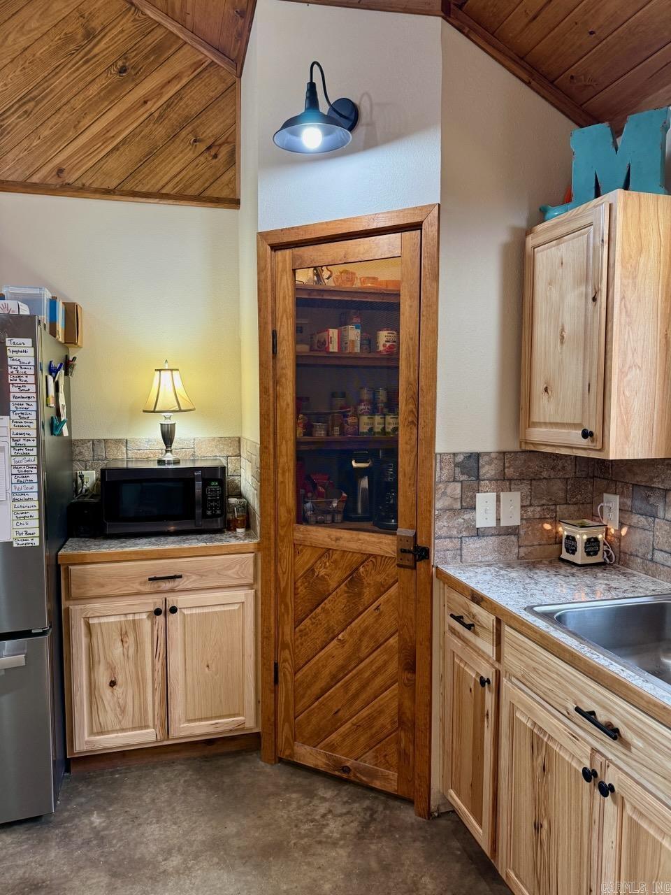 6 Miners  Mount Ida, AR