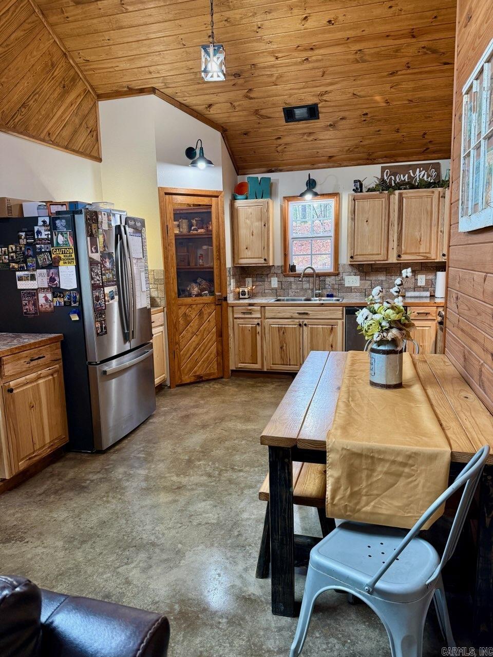 6 Miners  Mount Ida, AR