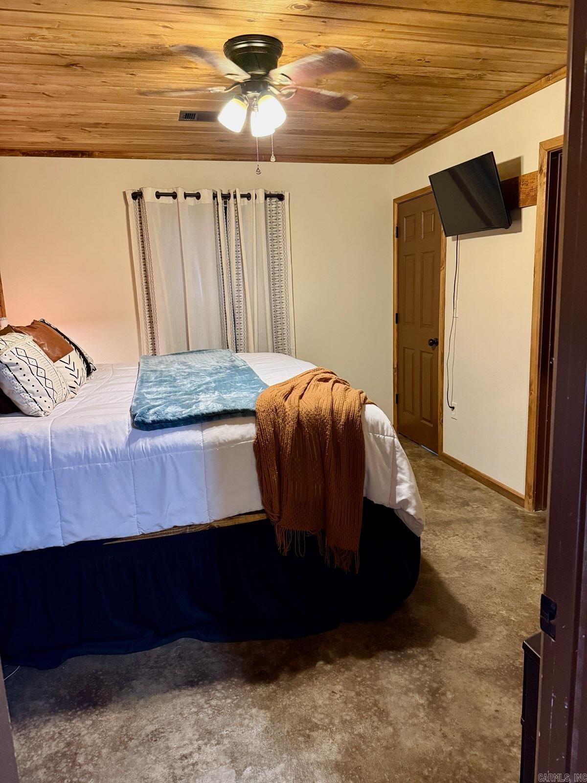 6 Miners  Mount Ida, AR