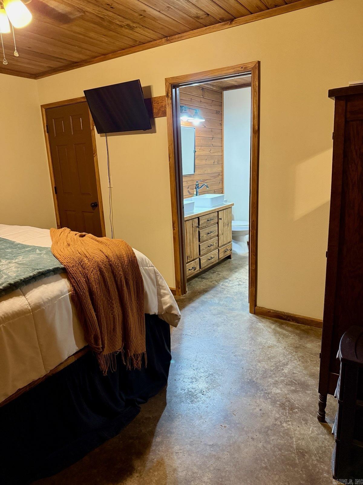 6 Miners  Mount Ida, AR